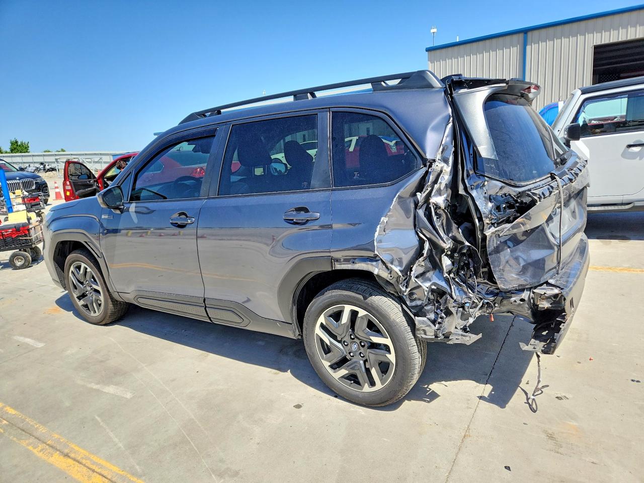 2025 Subaru Forester Premium Gray vin: JF2SLSED4SH435732