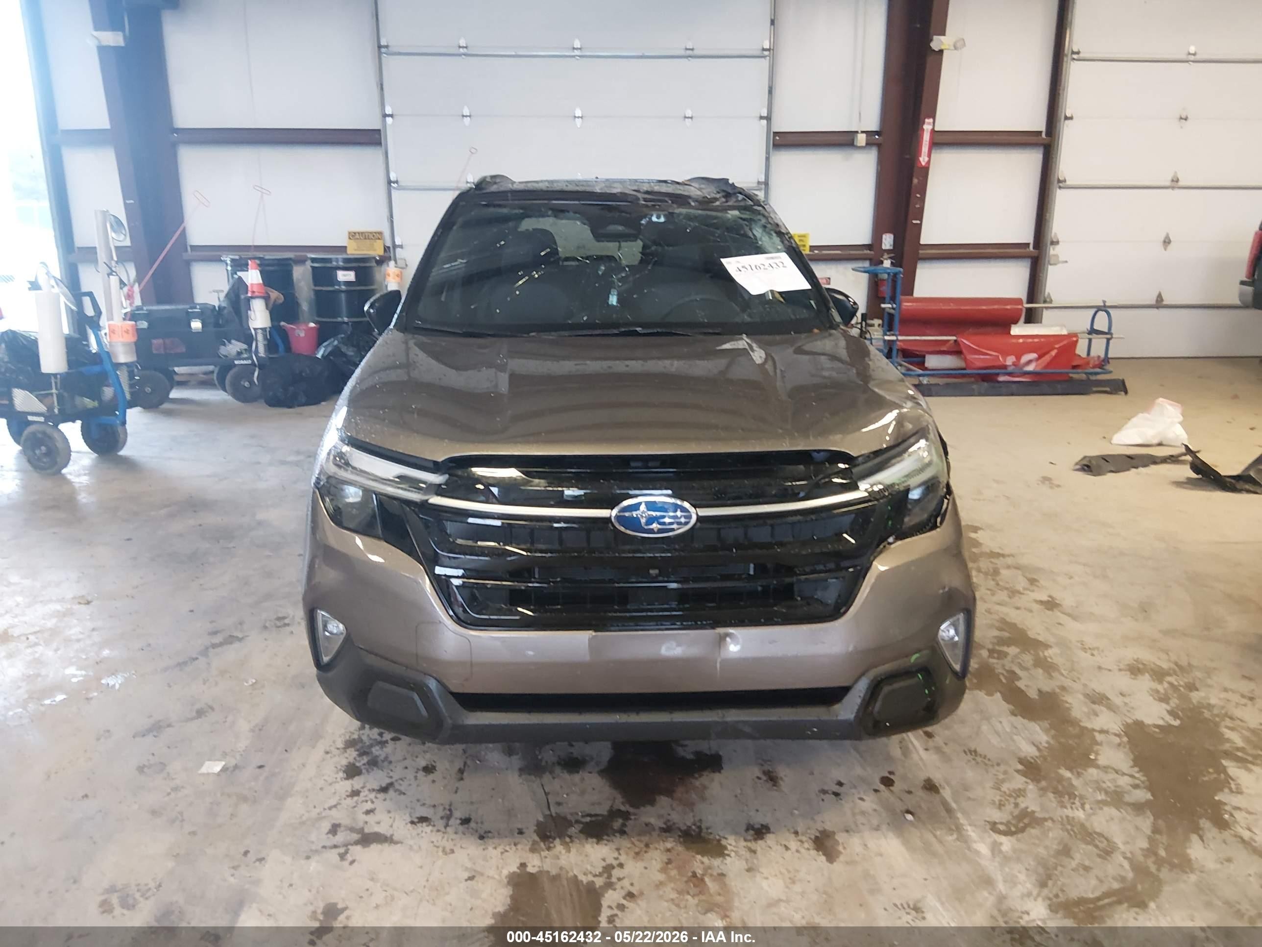 2025 Subaru Forester Touring Hybrid Tan vin: JF2SLSTD3SH421792