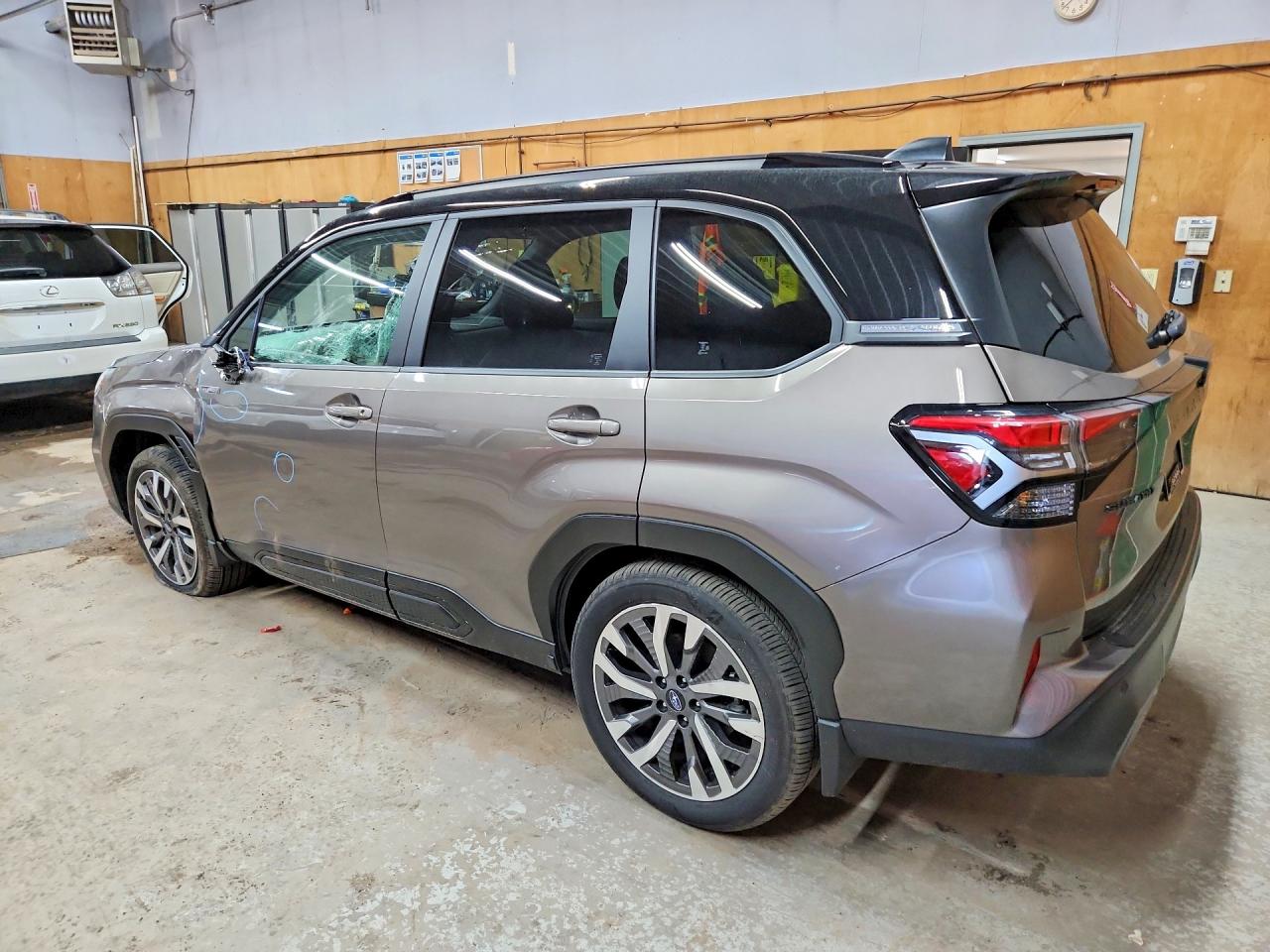 2025 Subaru Forester Touring Brown vin: JF2SLSTD3SH427804