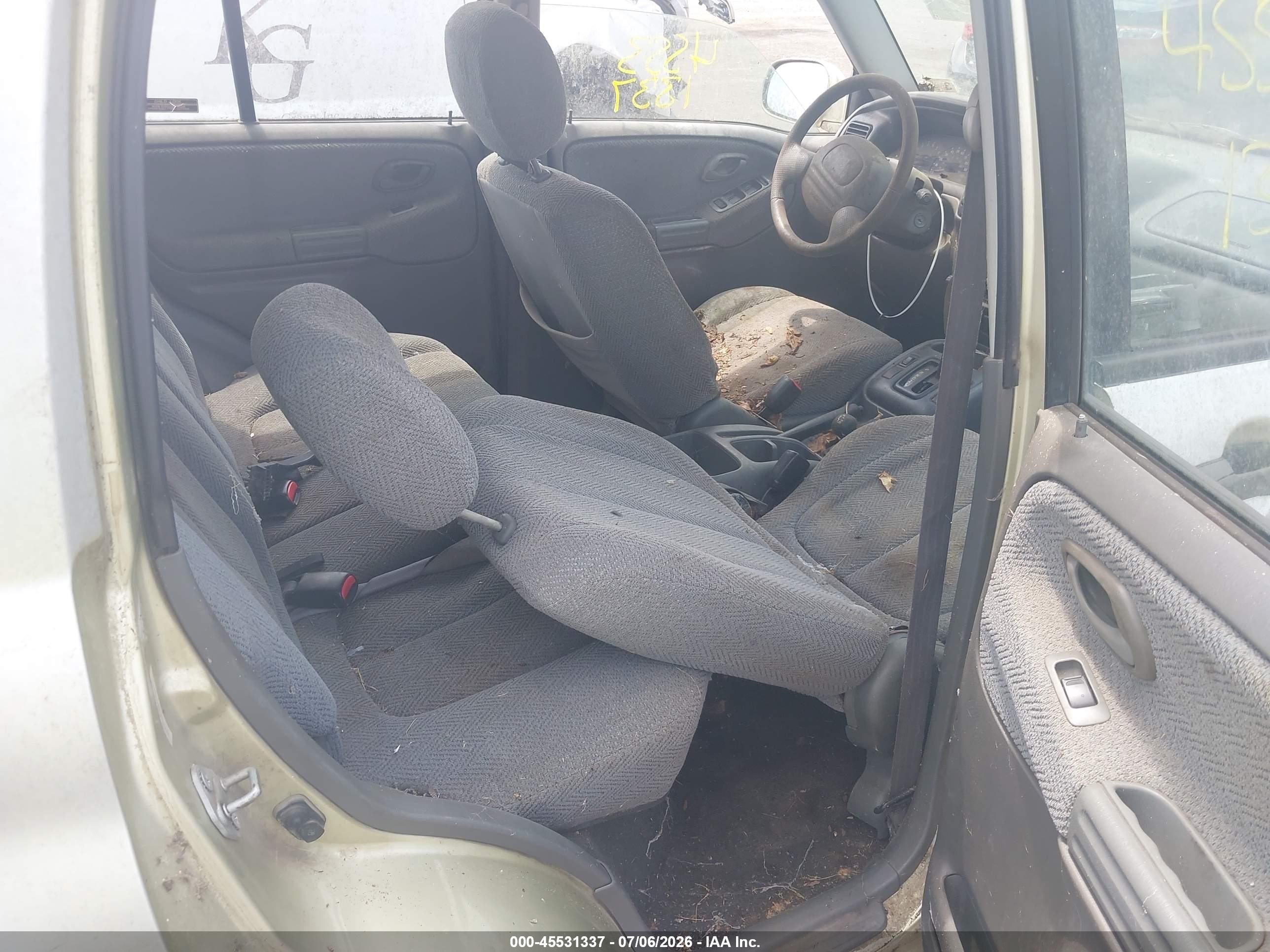 2000 Suzuki Vitara   Champagne vin: JF3TD62V0Y4122120