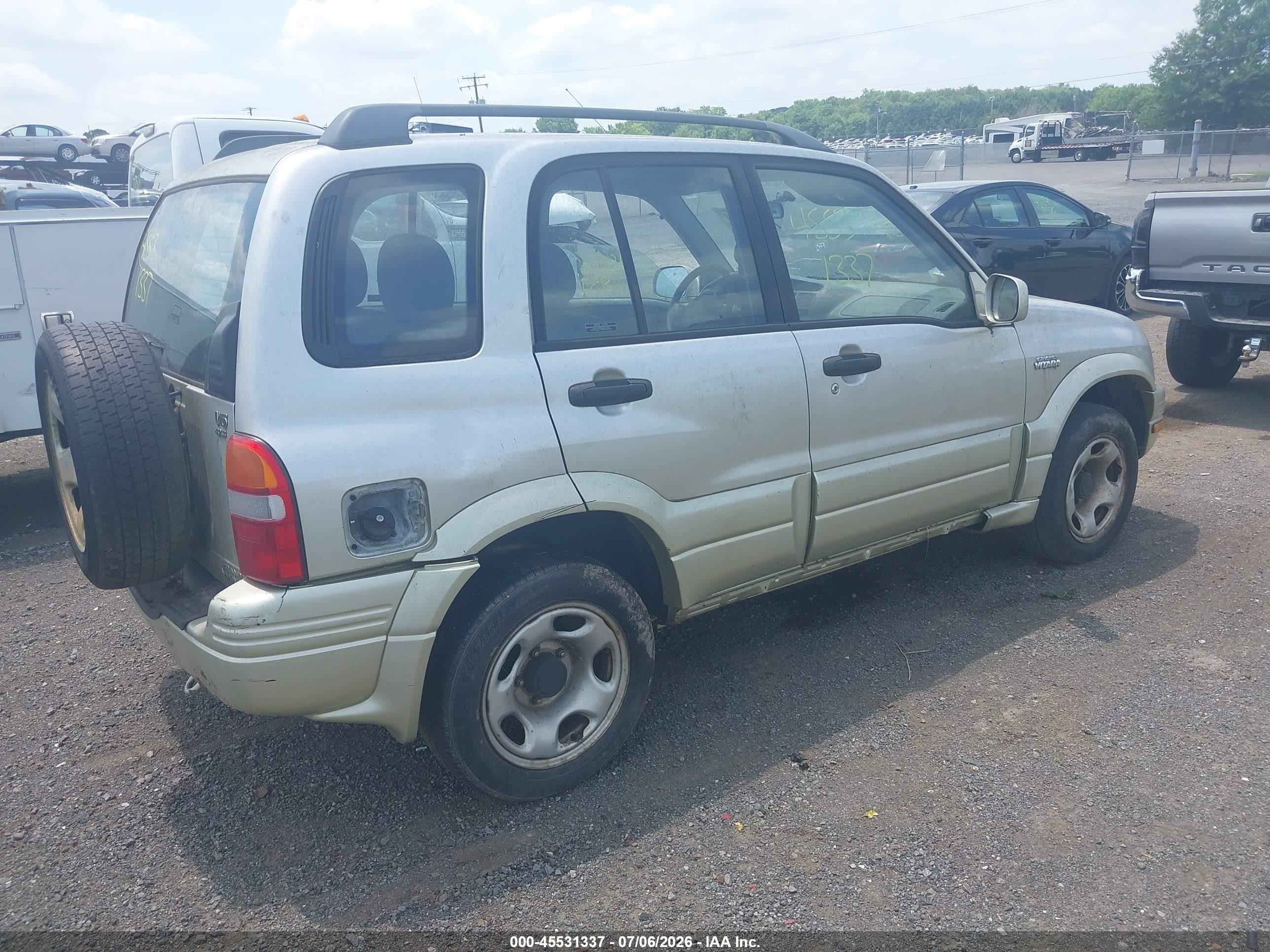 2000 Suzuki Vitara   Champagne vin: JF3TD62V0Y4122120
