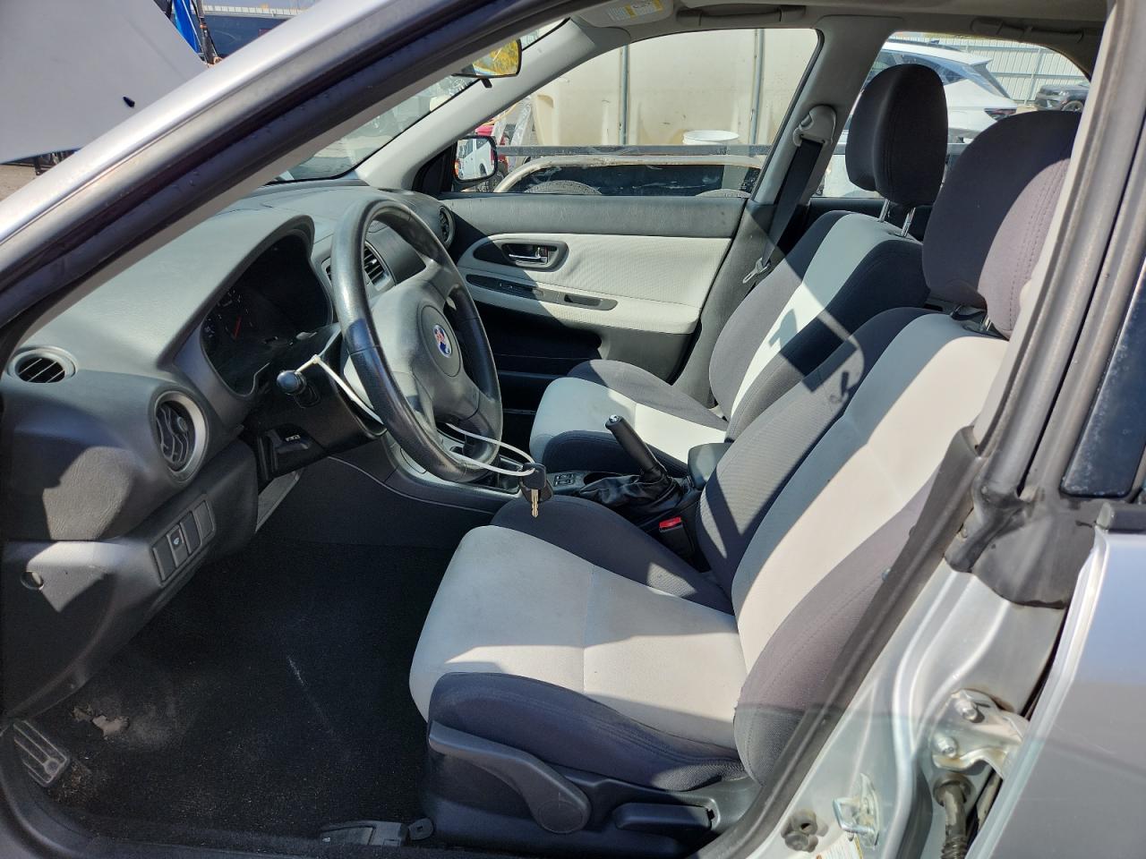 2005 Saab 9-2 Linear Silver vin: JF4GG61685G051088