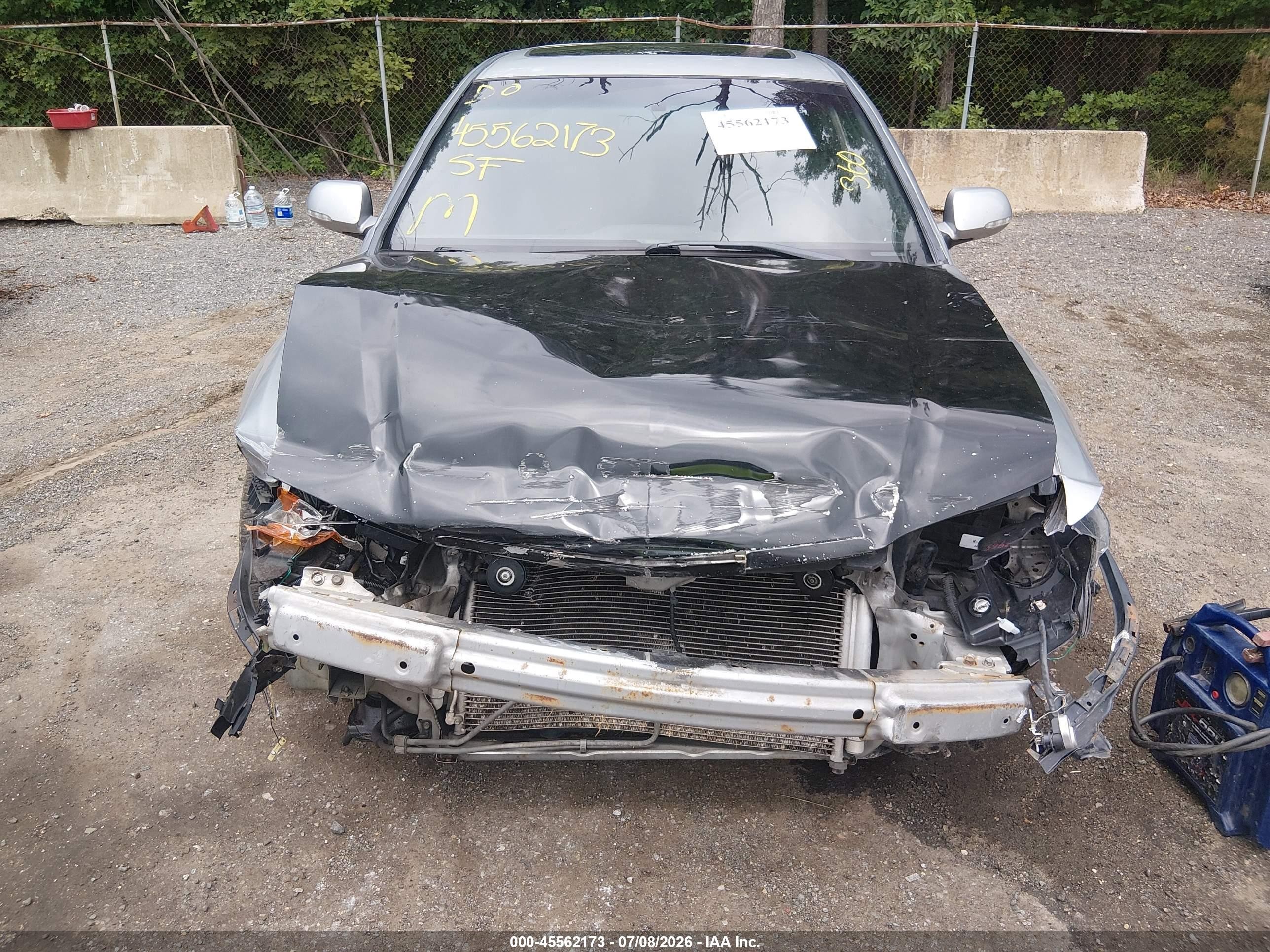 2004 Acura Tsx   Silver vin: JH4CL95874C015444