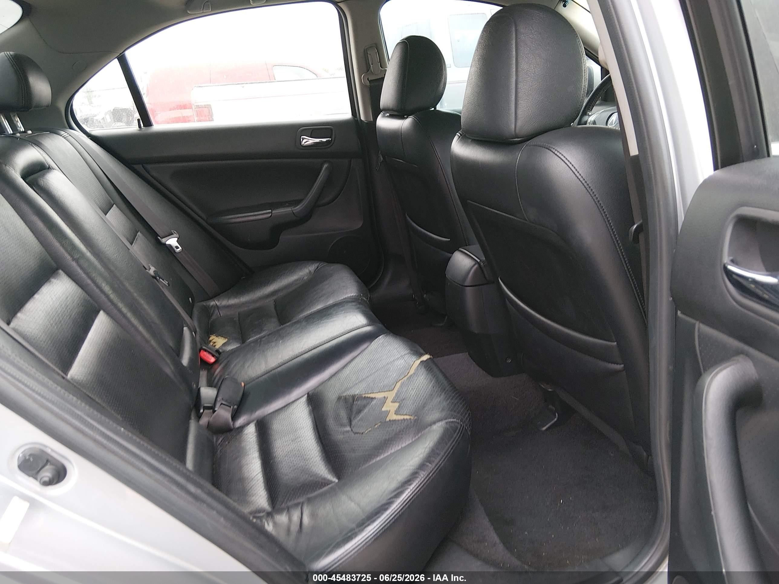 2004 Acura Tsx   Silver vin: JH4CL95884C027716