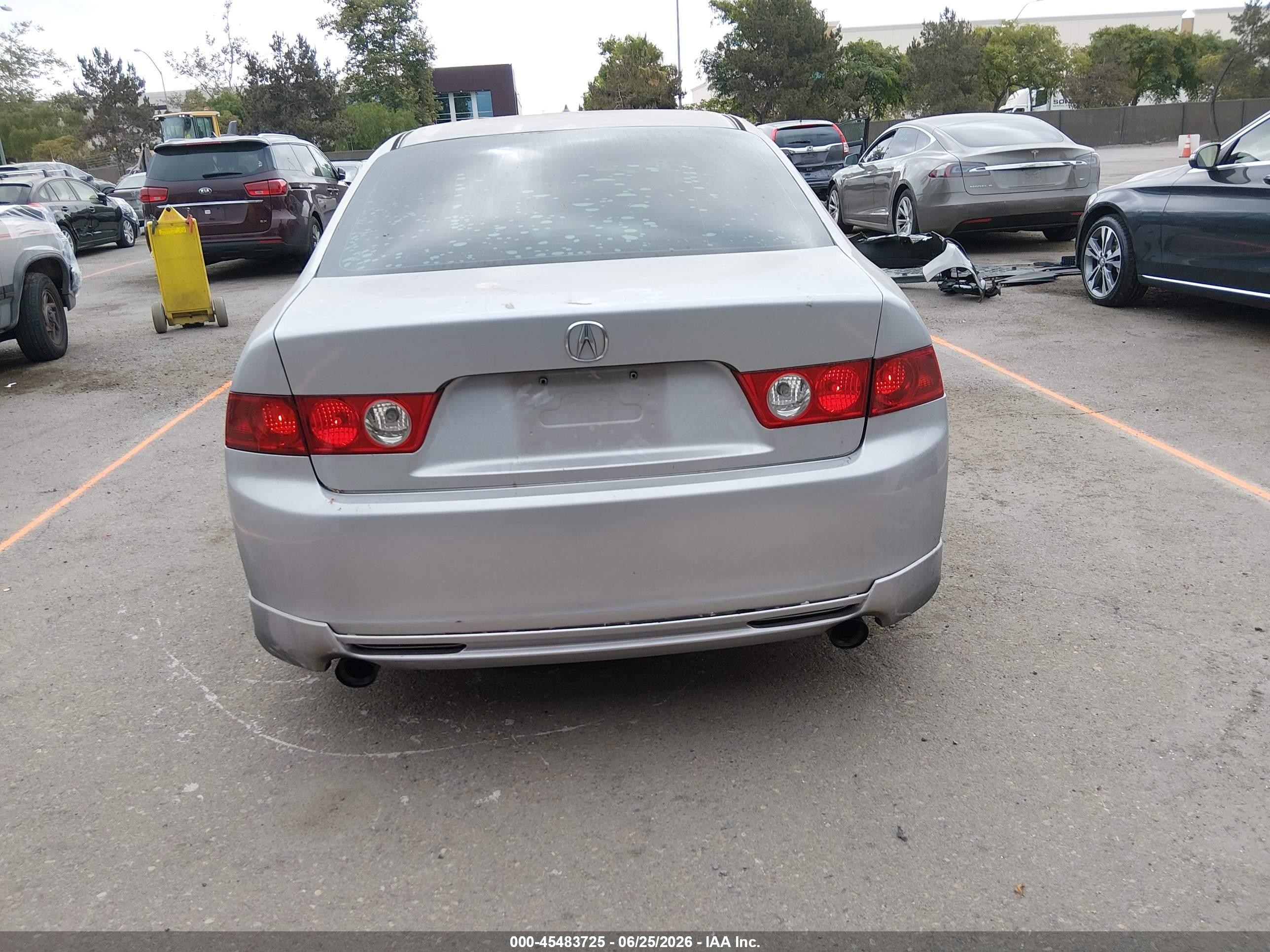 2004 Acura Tsx   Silver vin: JH4CL95884C027716