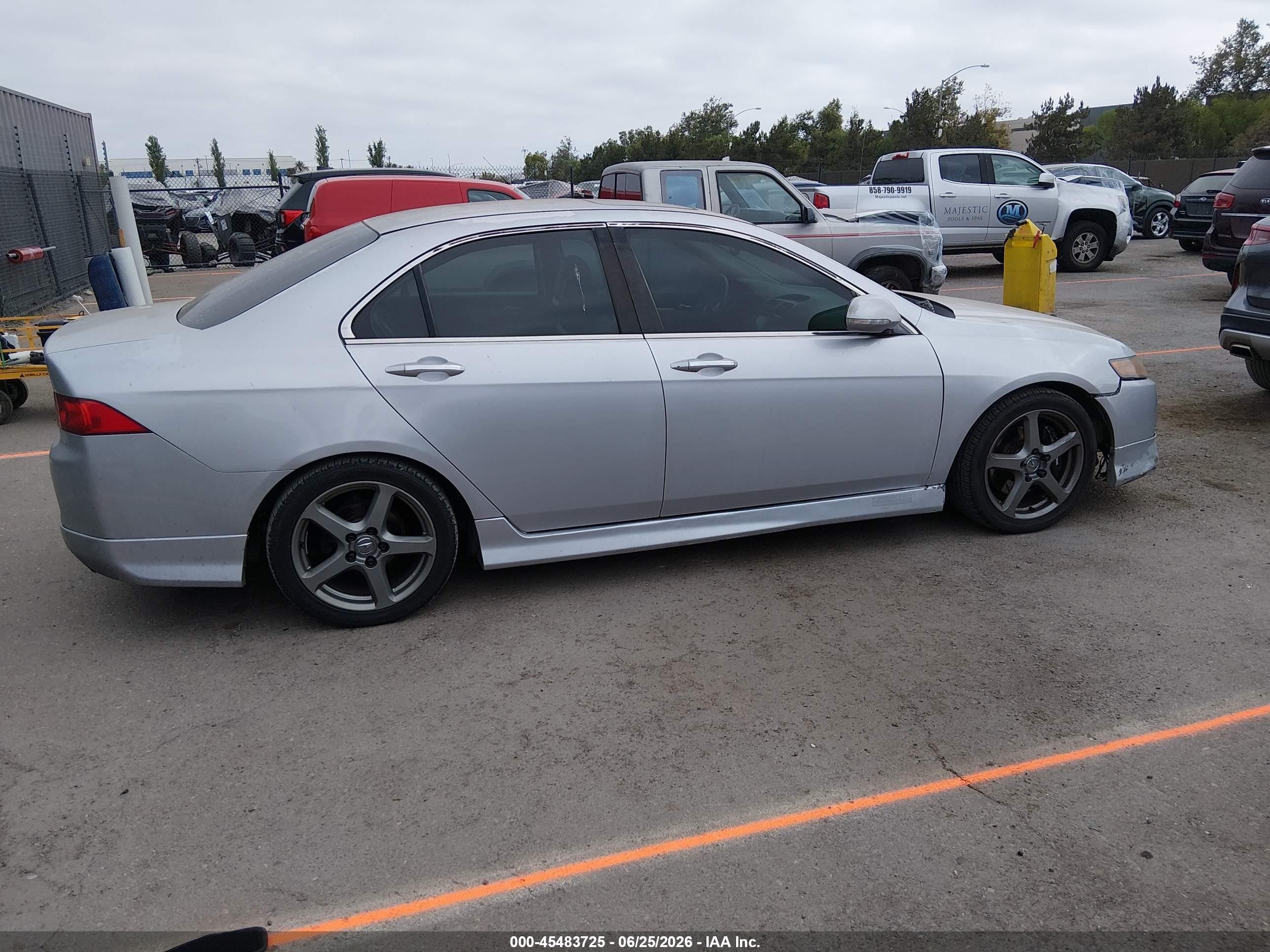 2004 Acura Tsx   Silver vin: JH4CL95884C027716