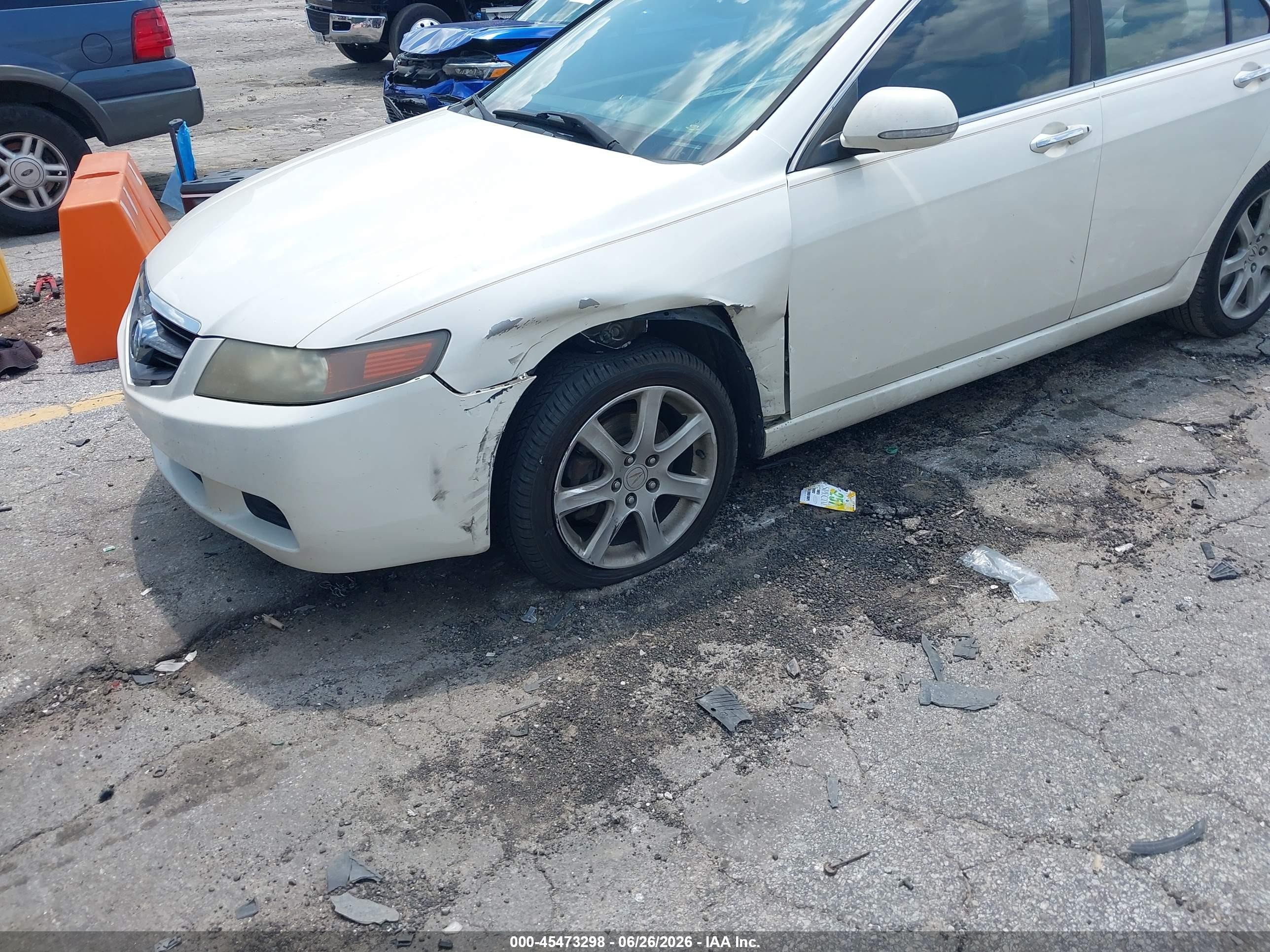 2004 Acura Tsx   White vin: JH4CL958X4C000937