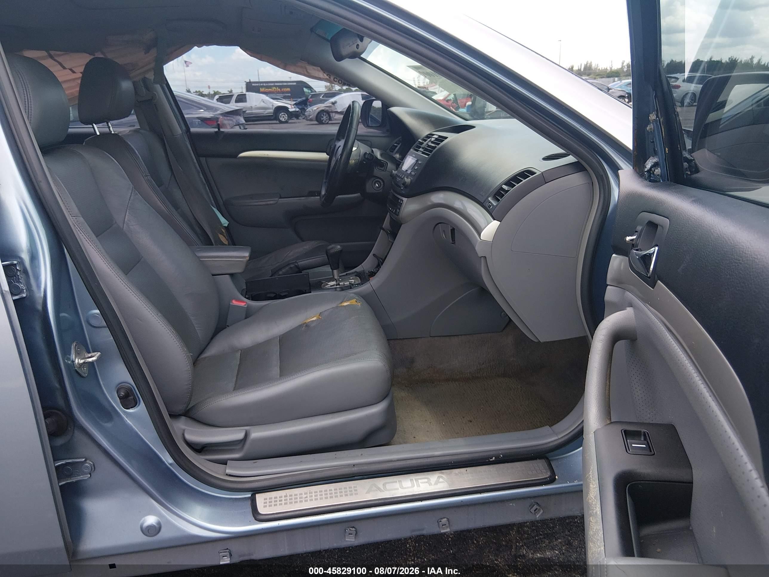 2004 Acura Tsx   Silver vin: JH4CL96804C006809