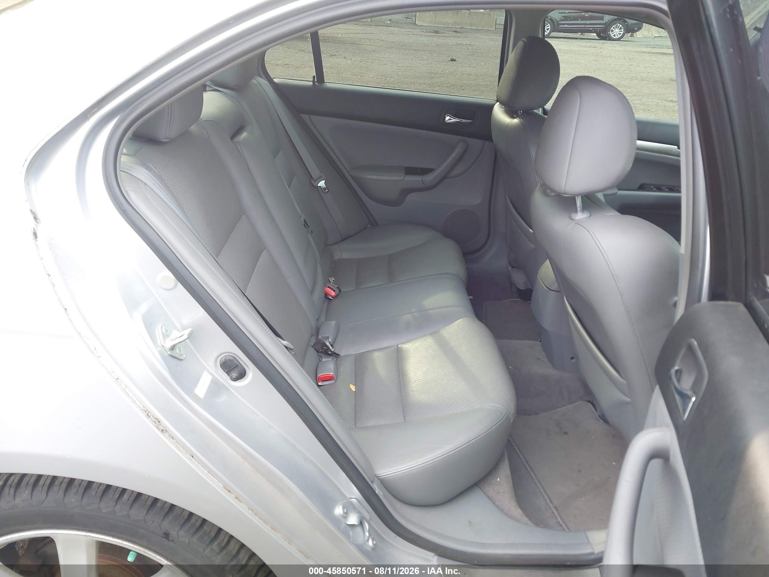 2004 Acura Tsx   Silver vin: JH4CL96804C022248