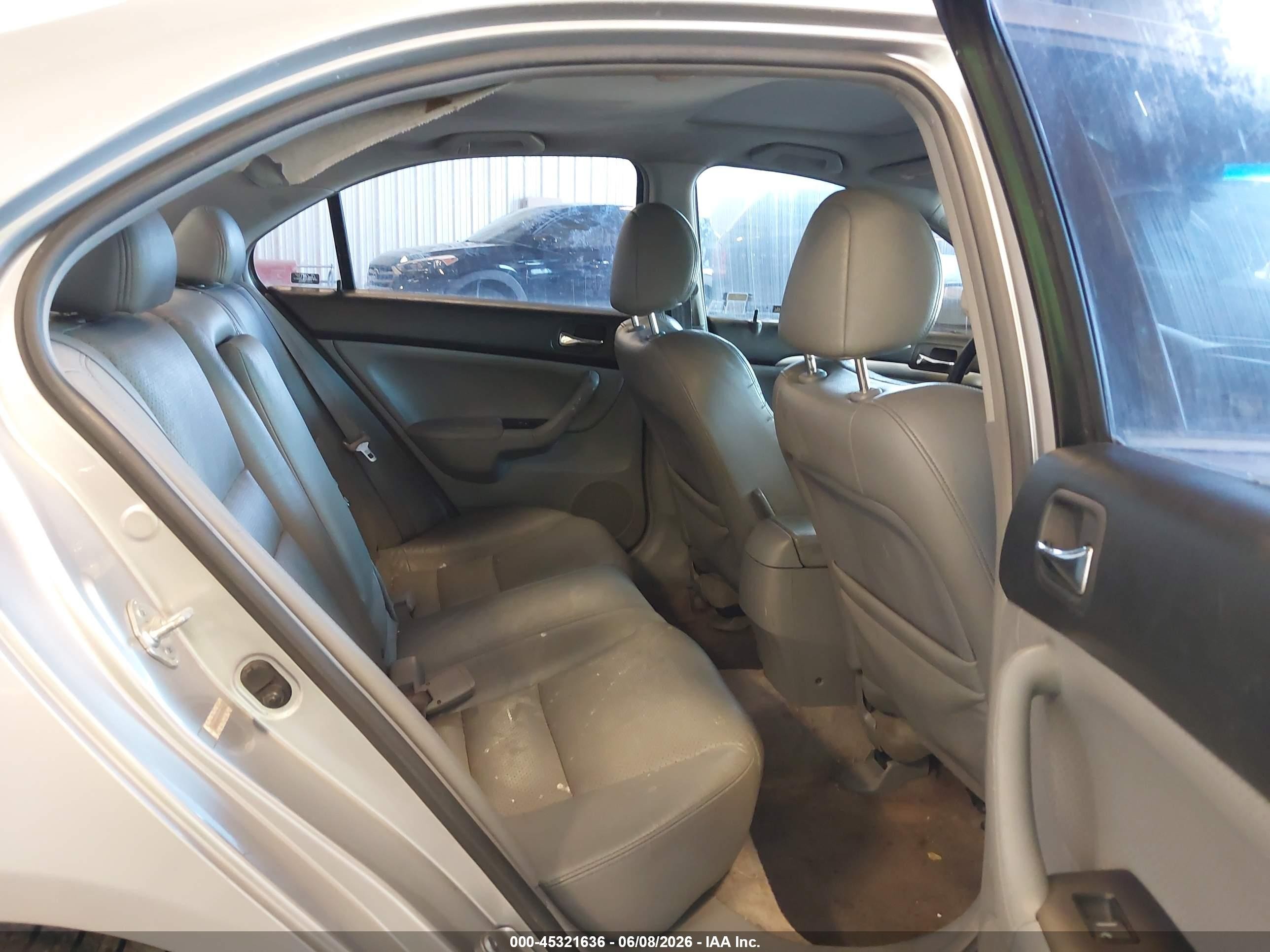2005 Acura Tsx   Silver vin: JH4CL96805C020503