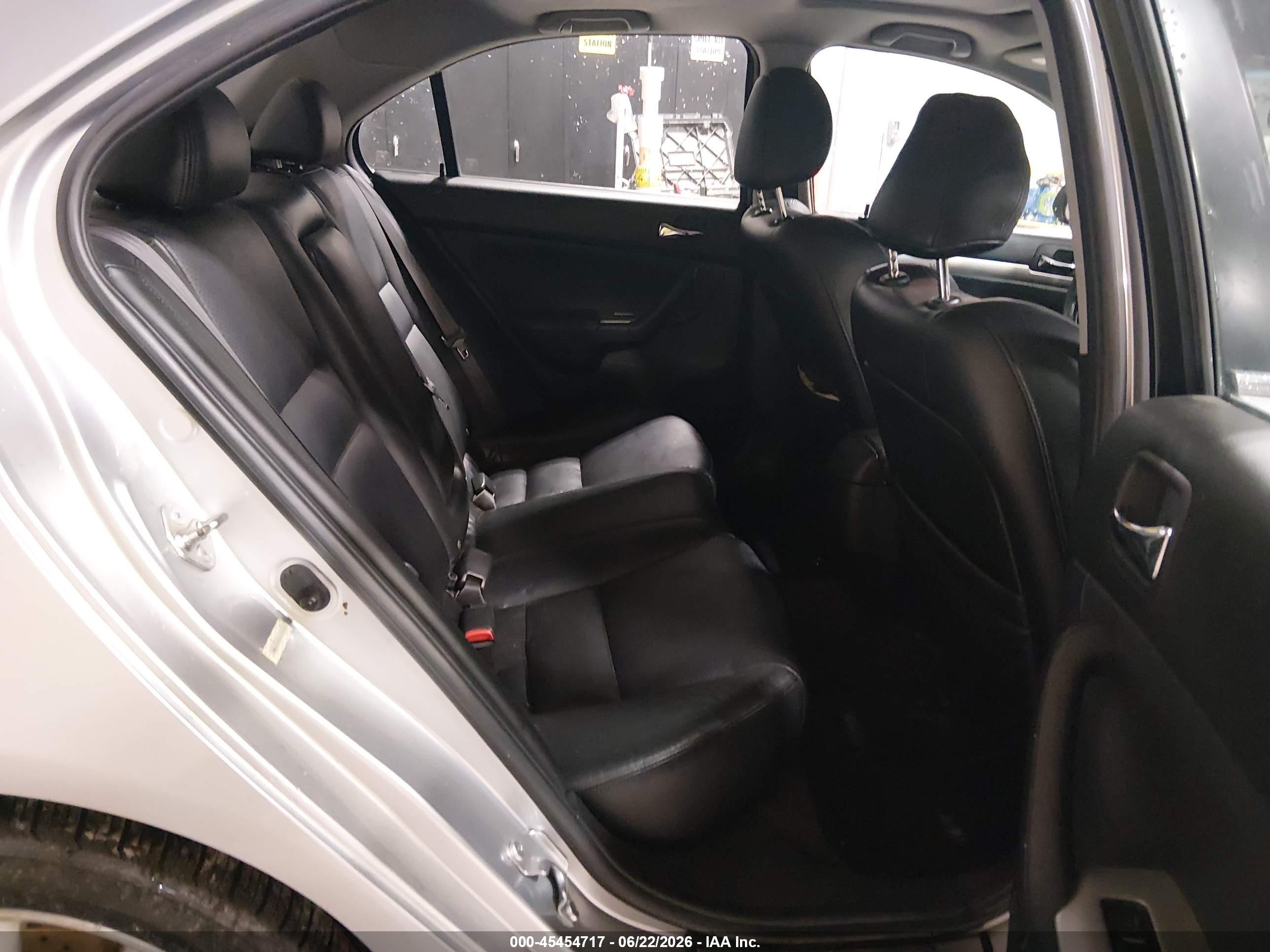 2008 Acura Tsx Silver vin: JH4CL96808C018125
