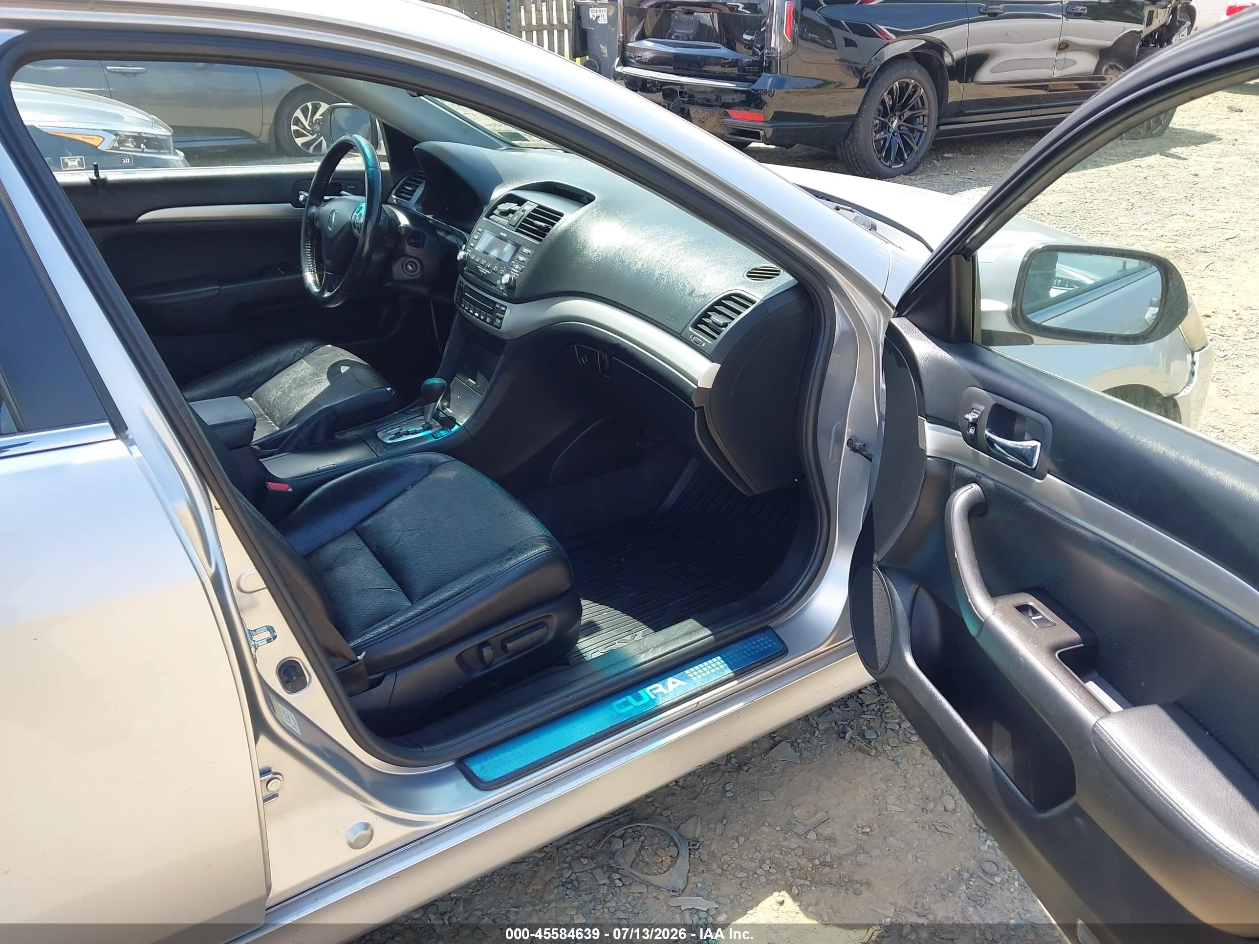 2008 Acura Tsx   Silver vin: JH4CL96808C021395