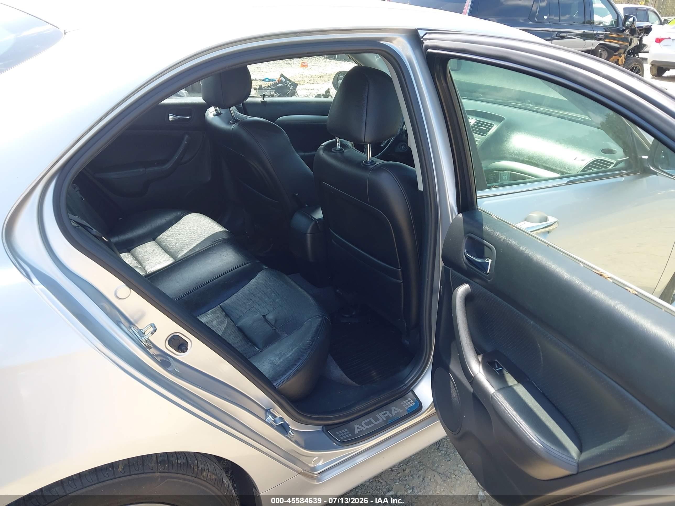 2008 Acura Tsx   Silver vin: JH4CL96808C021395
