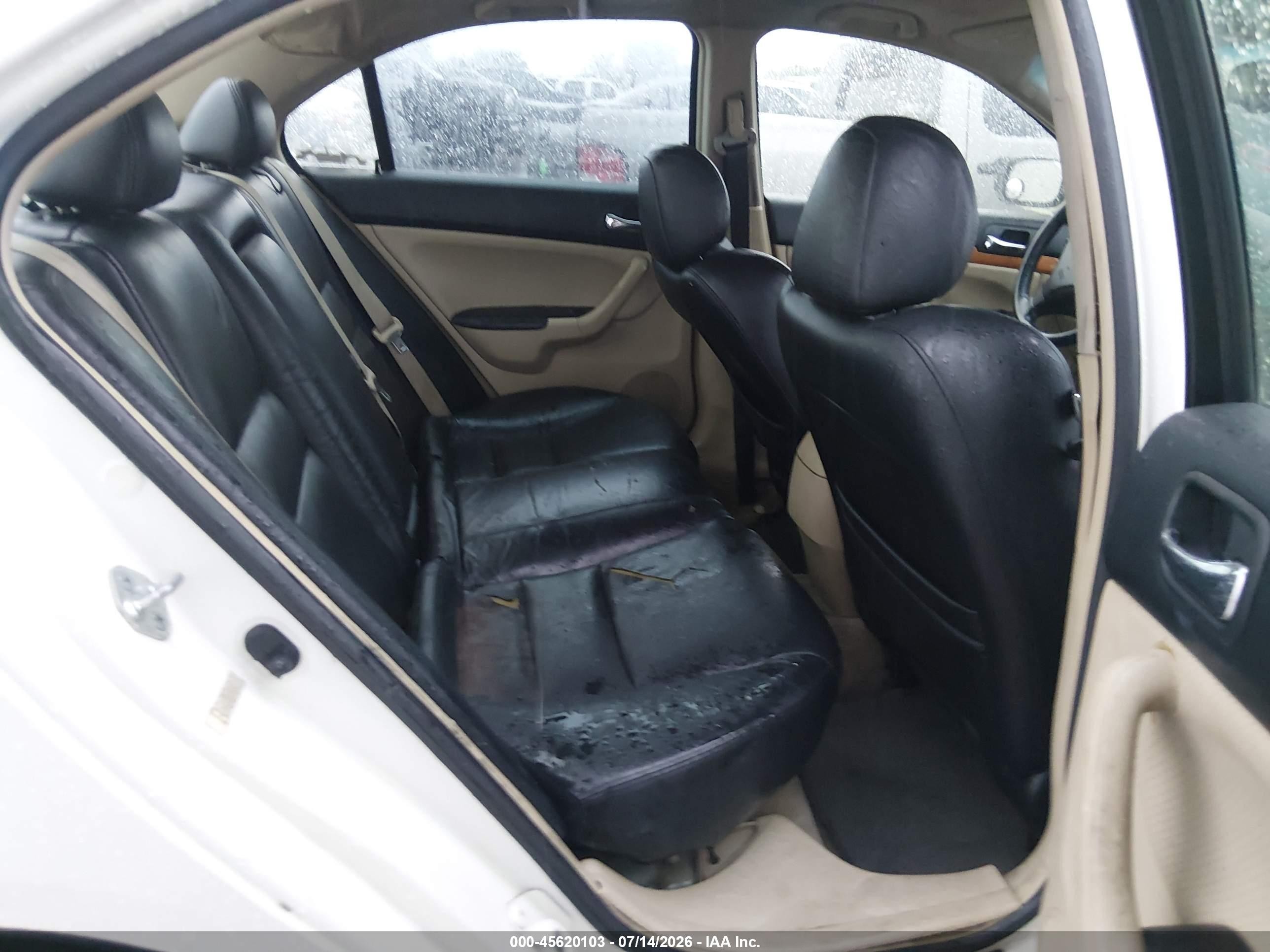 2005 Acura Tsx   White vin: JH4CL96825C020759