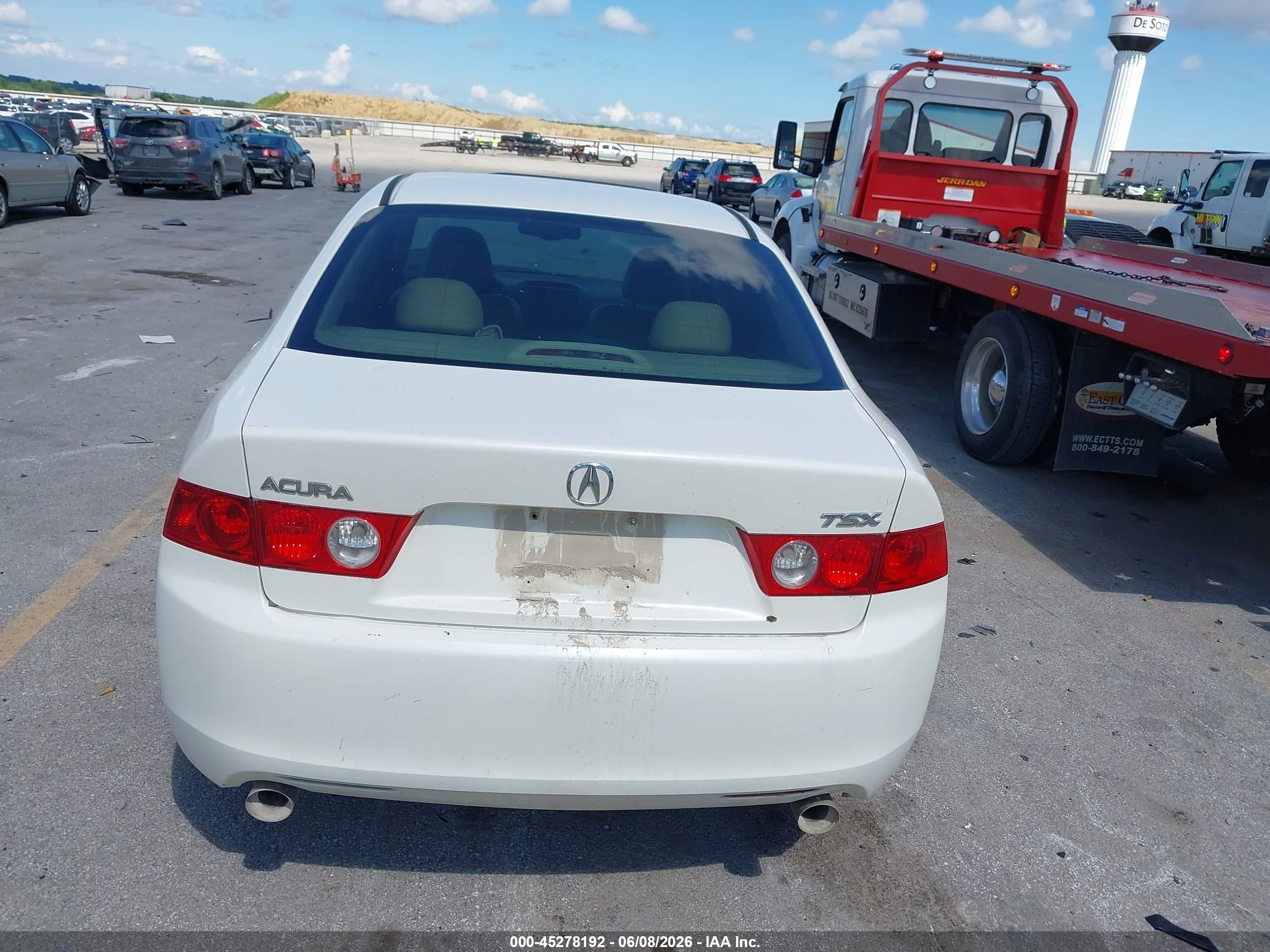 2004 Acura Tsx   White vin: JH4CL96834C043708