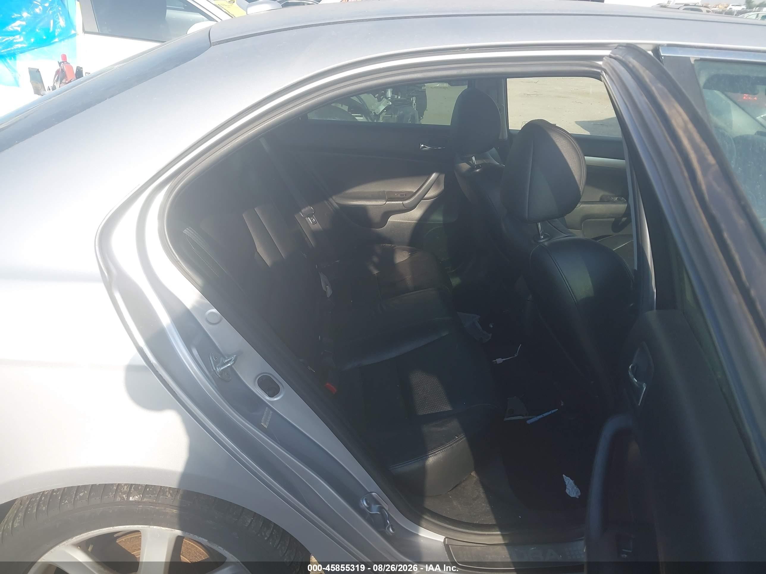 2005 Acura Tsx   Серебряный vin: JH4CL96835C002416
