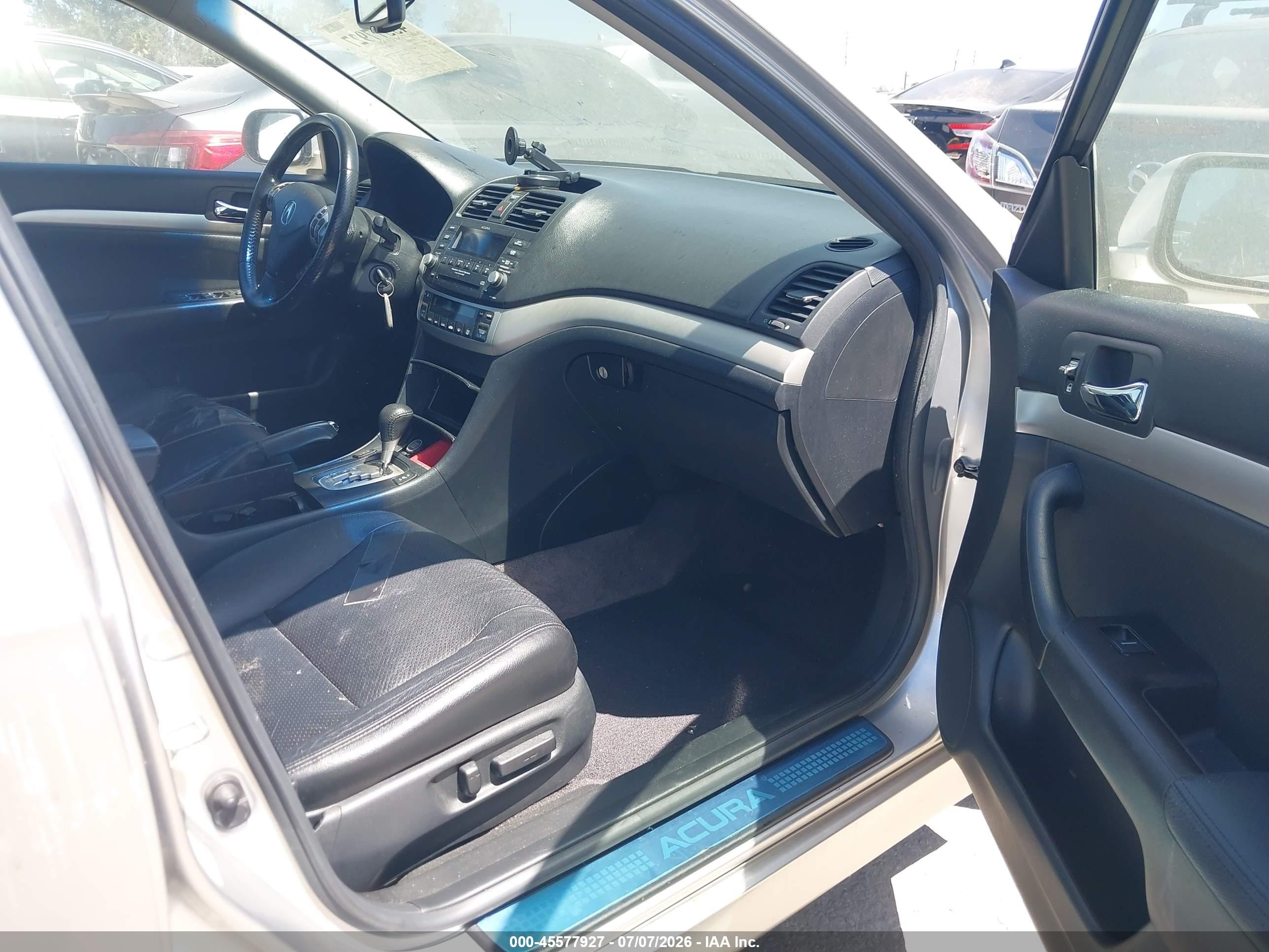 2007 Acura Tsx   Silver vin: JH4CL96837C008414