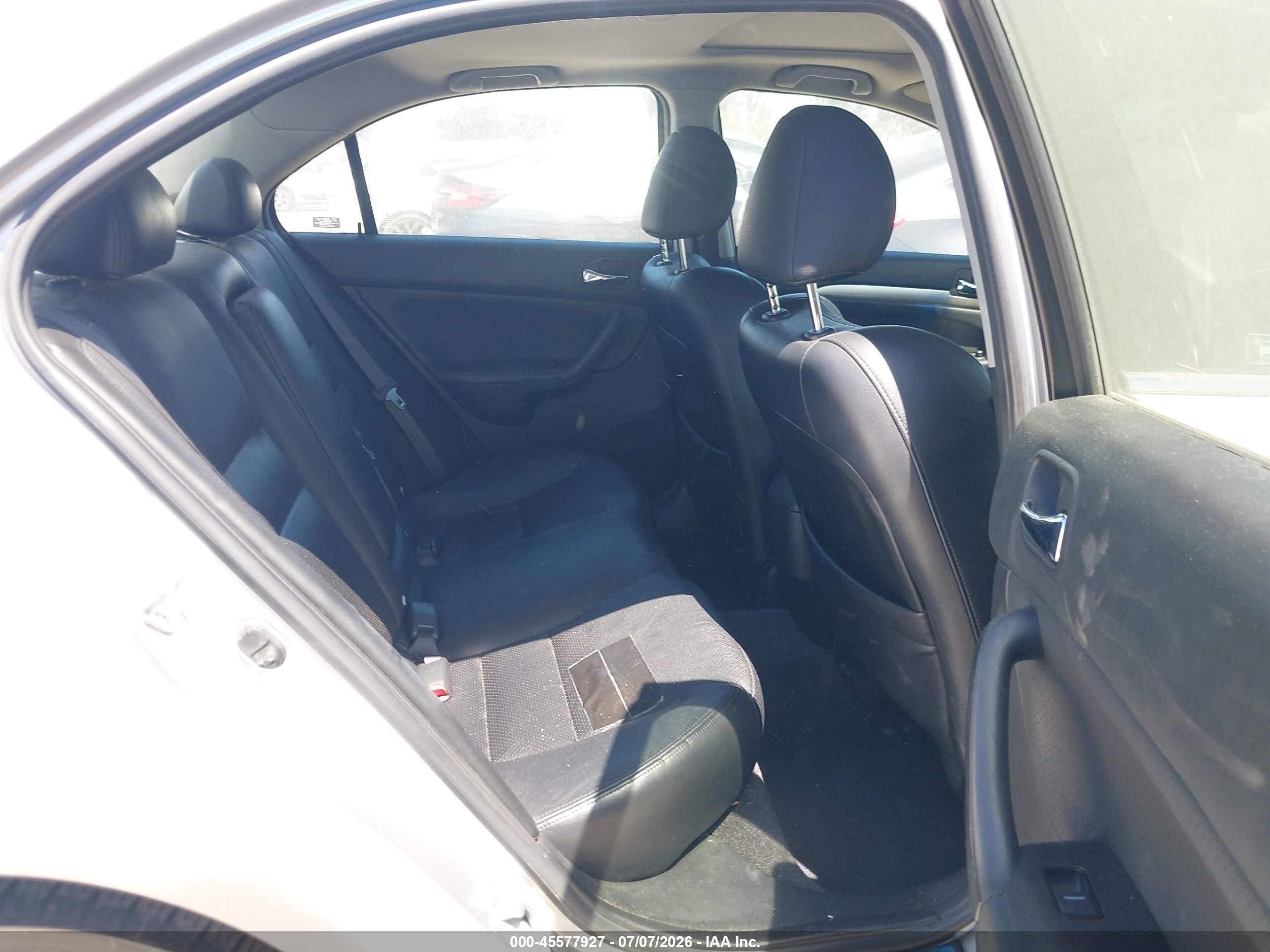 2007 Acura Tsx   Silver vin: JH4CL96837C008414