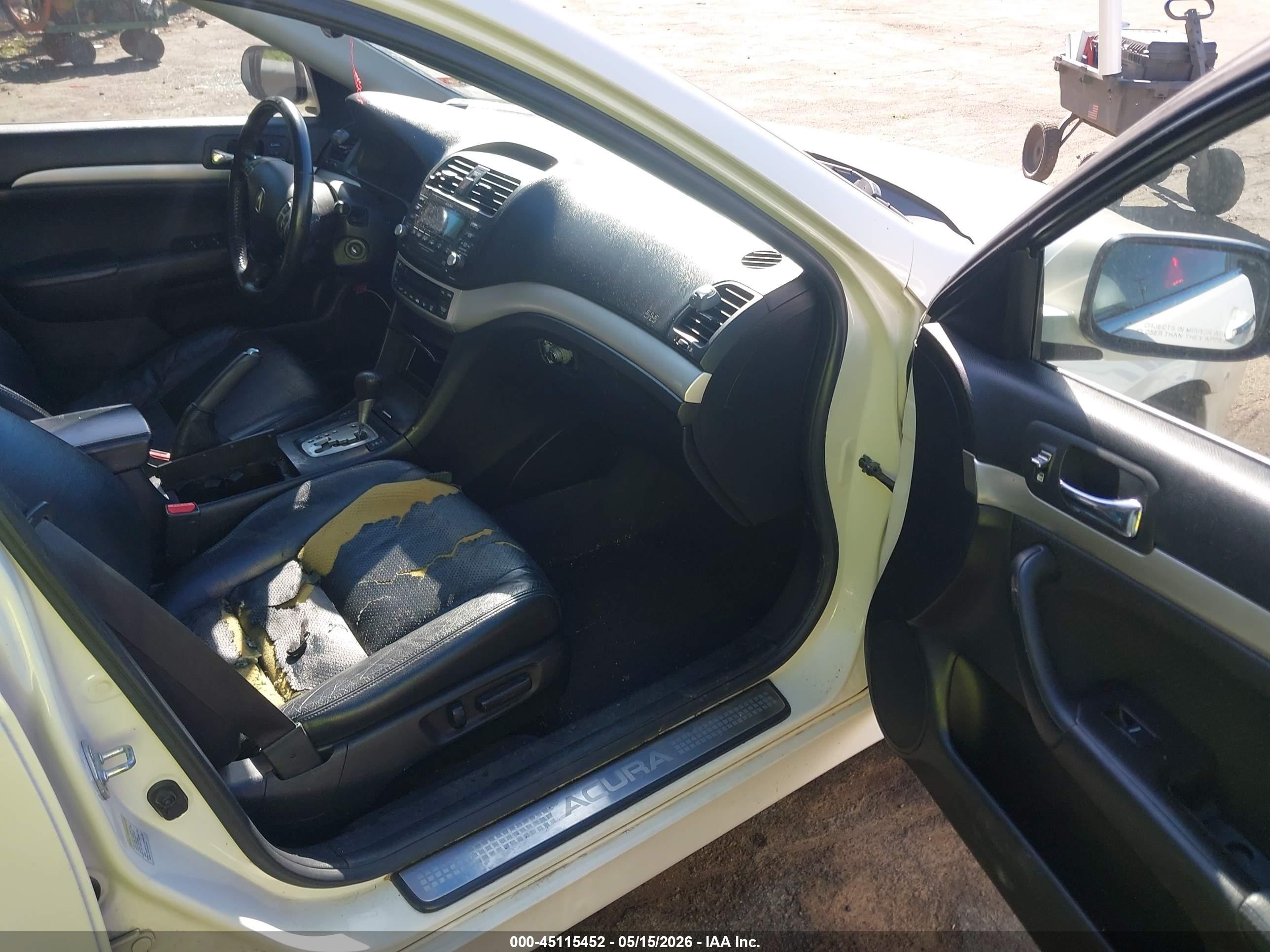 2008 Acura Tsx   White vin: JH4CL96838C001576