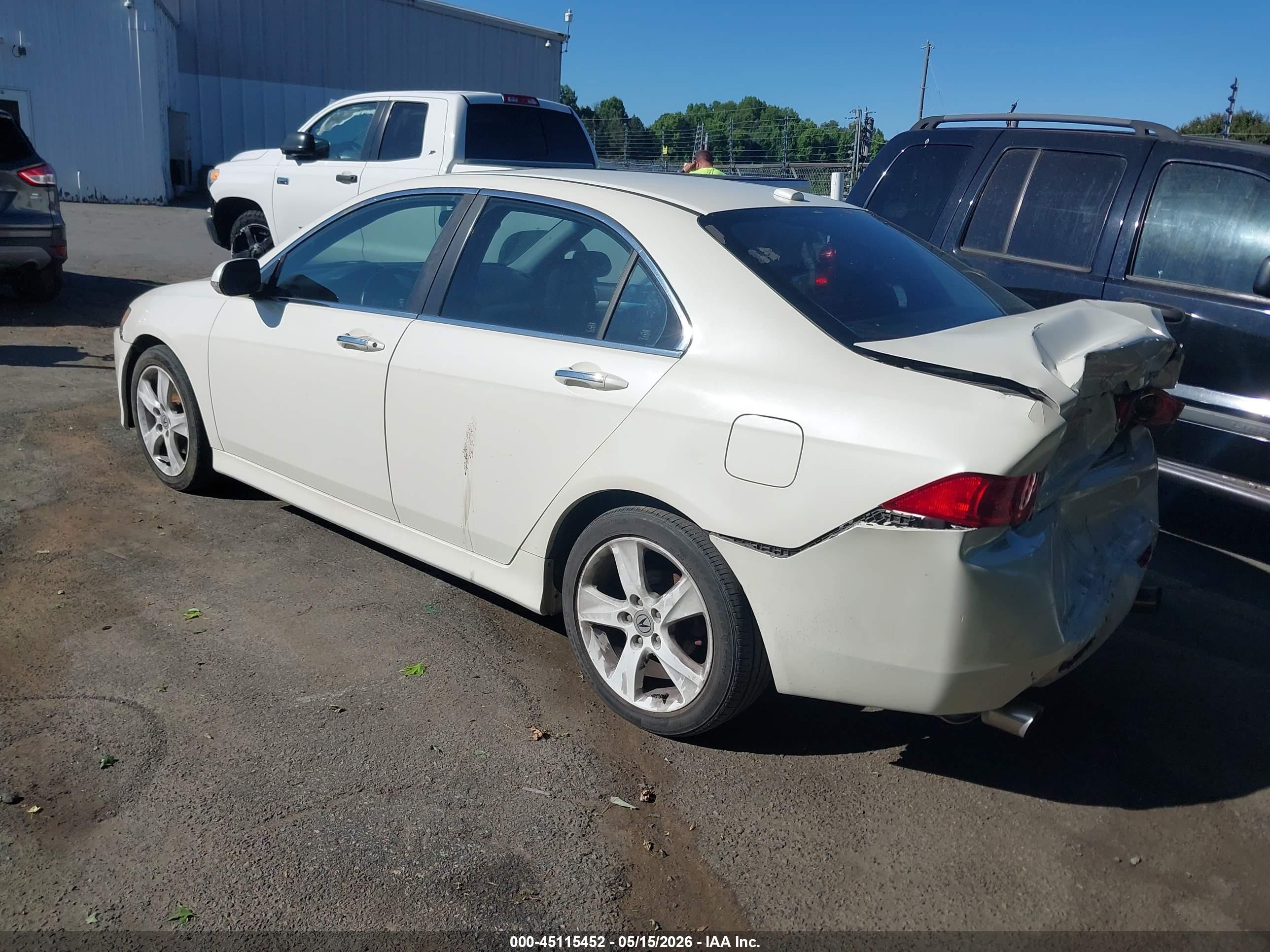 2008 Acura Tsx   White vin: JH4CL96838C001576