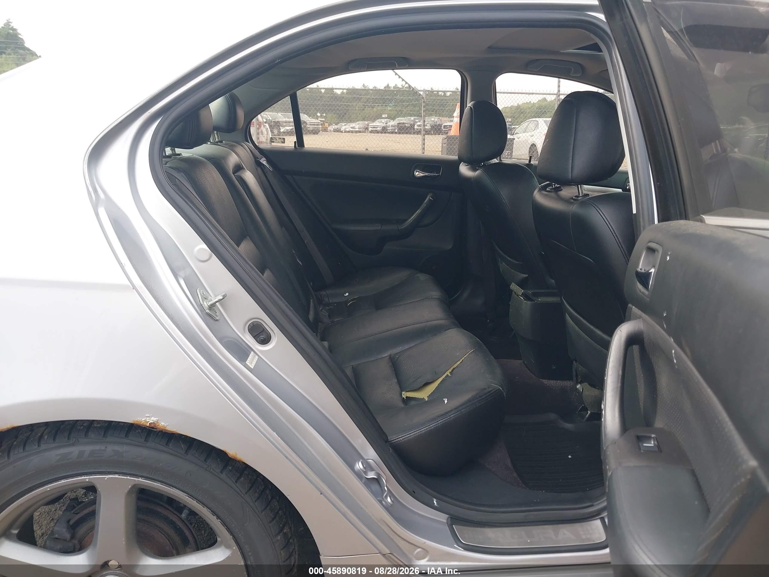 2005 Acura Tsx   Серебряный vin: JH4CL96875C021986