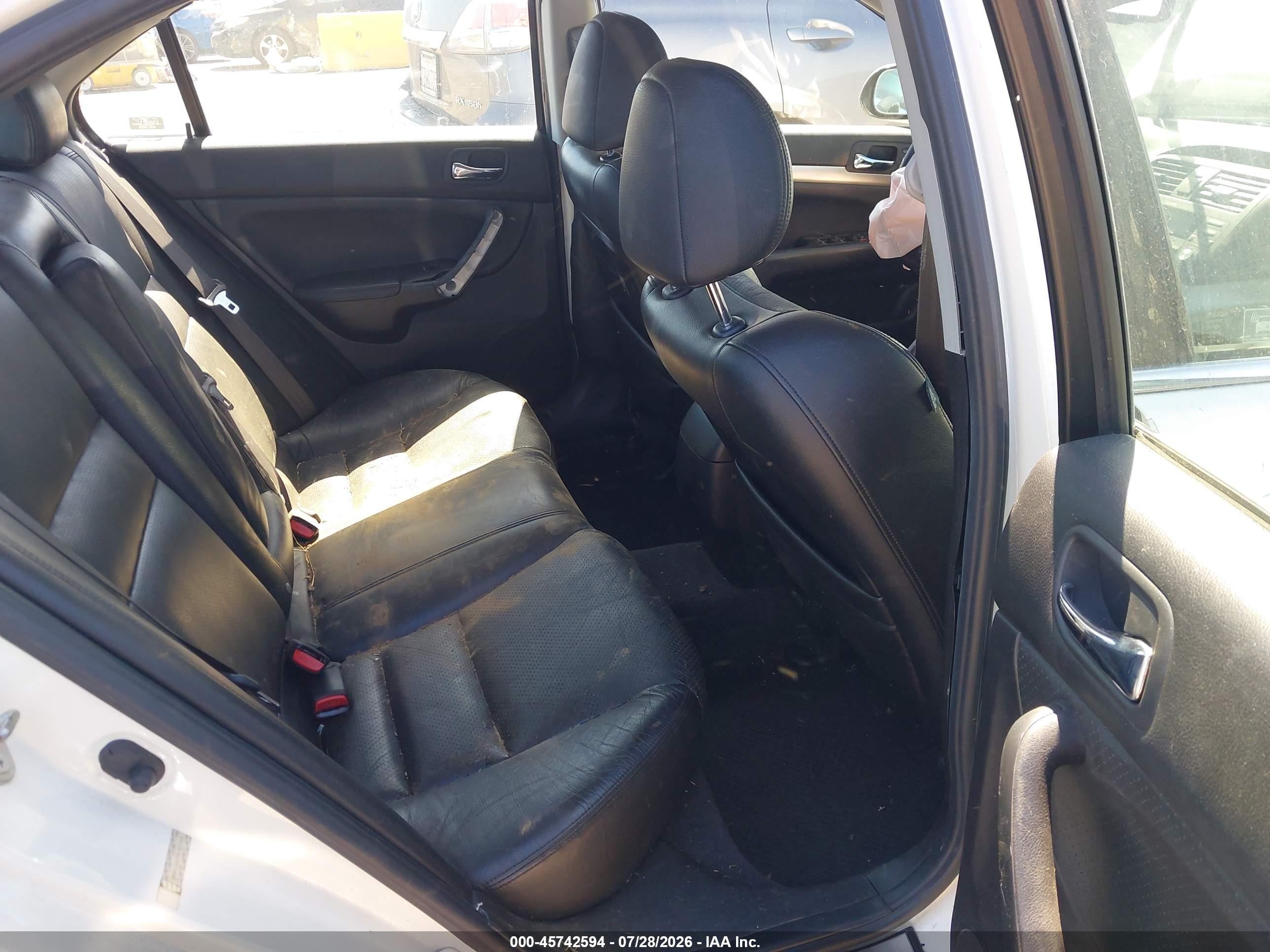 2008 Acura Tsx   White vin: JH4CL96878C017084
