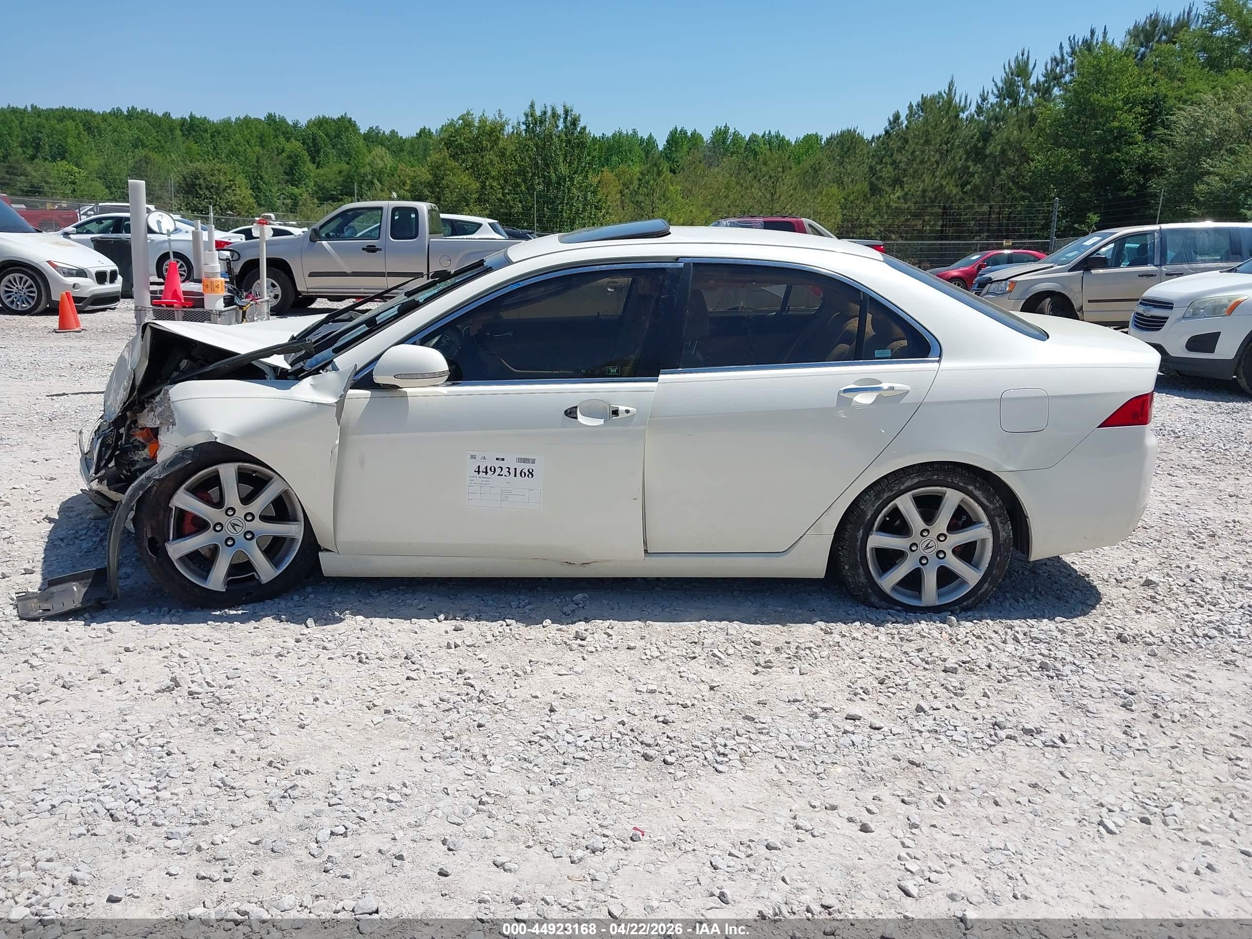 2004 Acura Tsx   White vin: JH4CL96884C022207