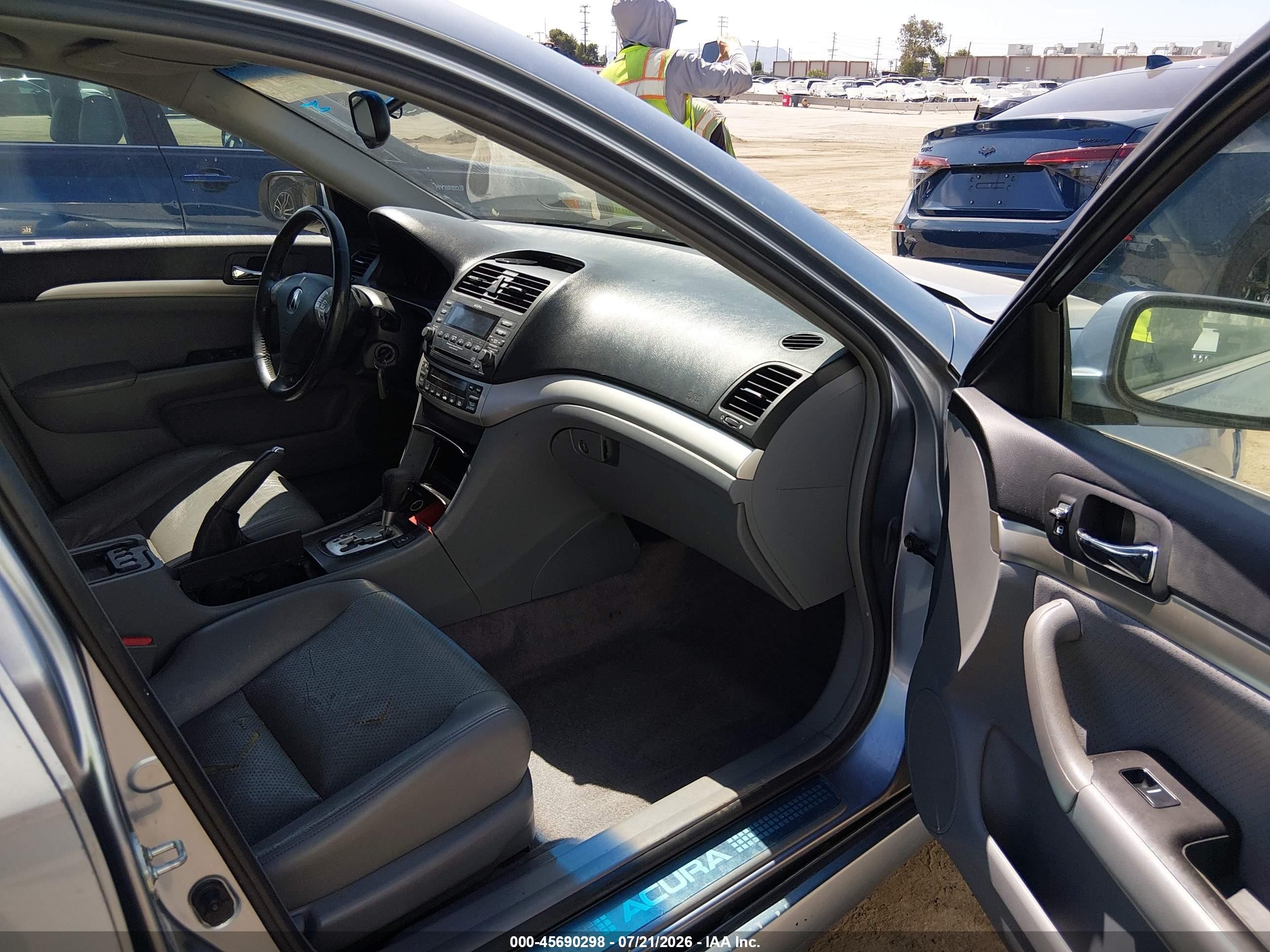 2004 Acura Tsx   Light Blue vin: JH4CL96884C027231