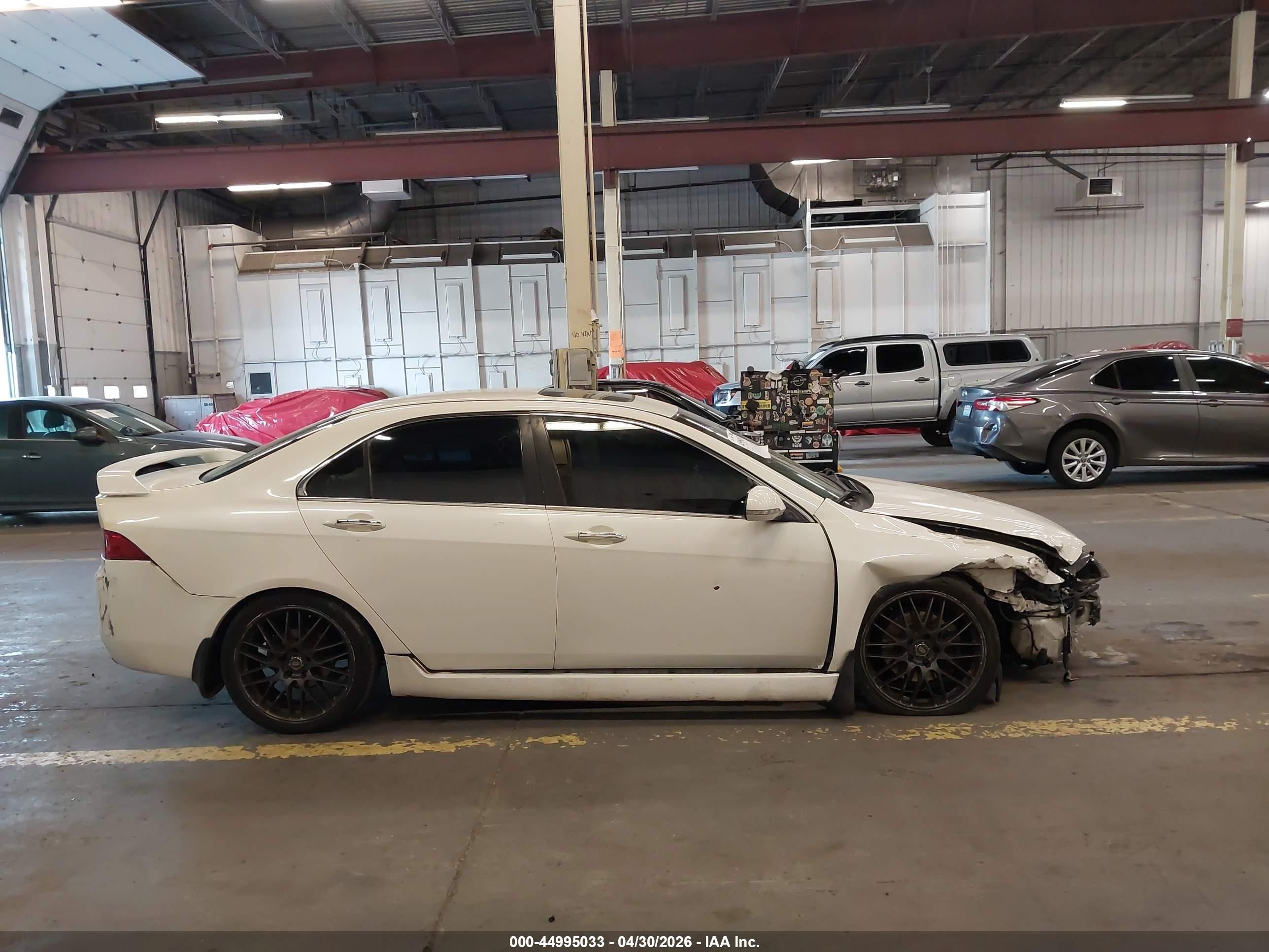 2004 Acura Tsx   White vin: JH4CL96884C035846
