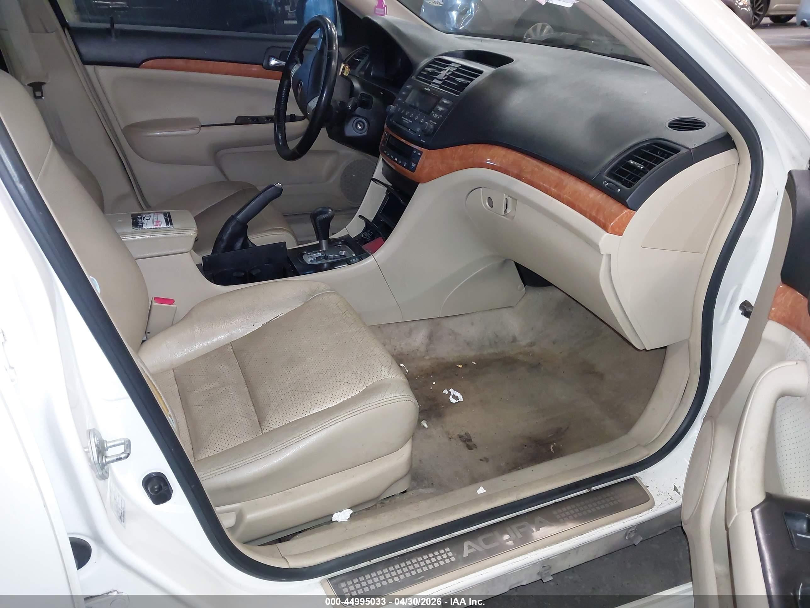 2004 Acura Tsx   White vin: JH4CL96884C035846
