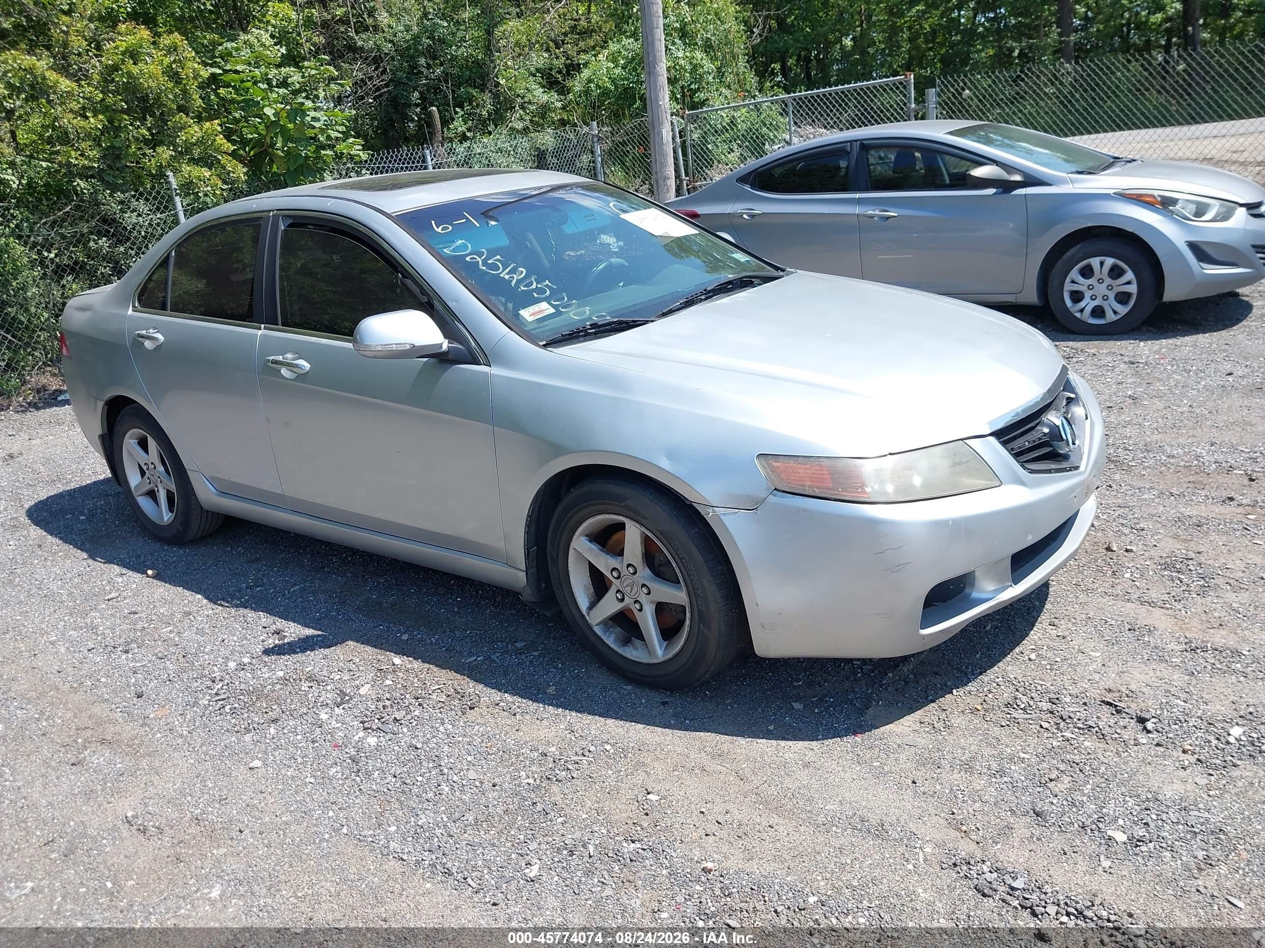 2005 Acura Tsx   Silver vin: JH4CL96885C021320