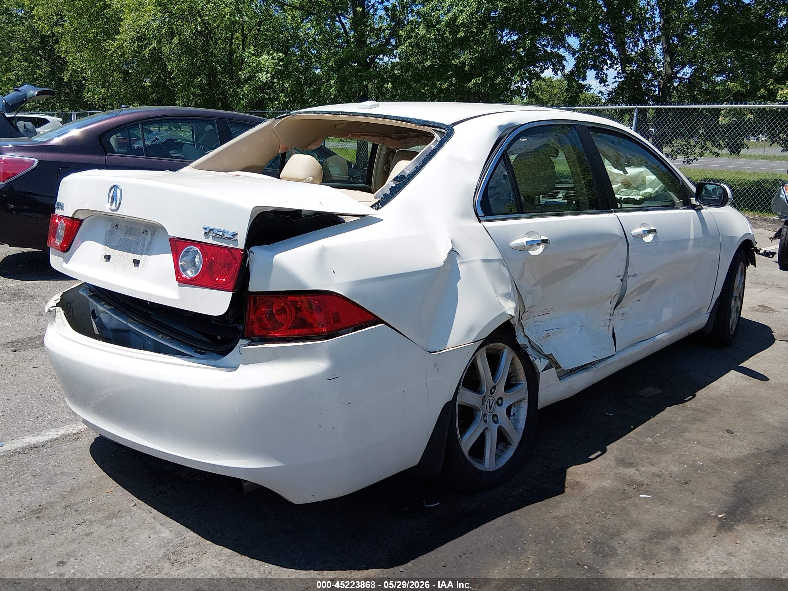 2005 Acura Tsx   White vin: JH4CL96885C027215