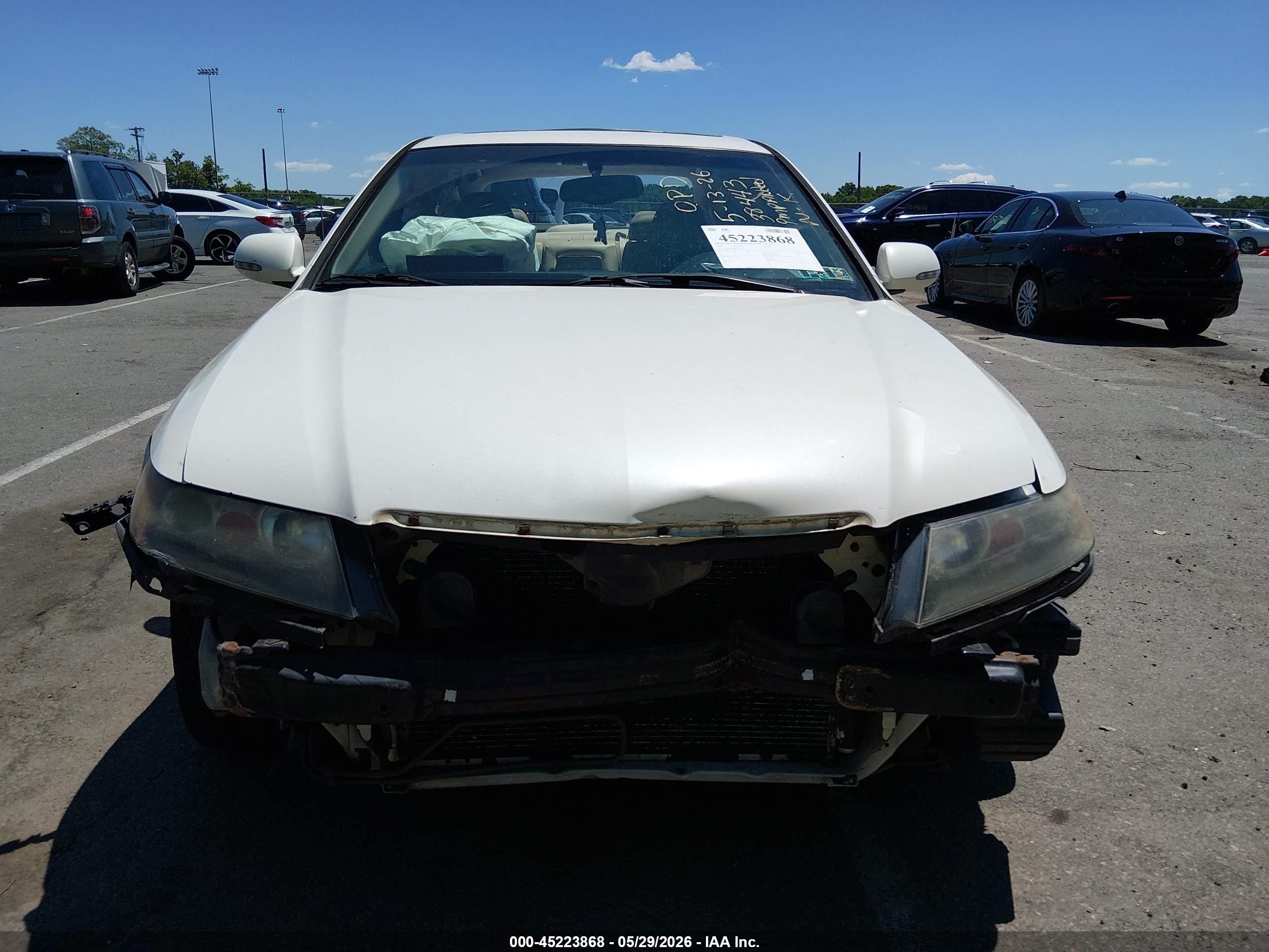 2005 Acura Tsx   White vin: JH4CL96885C027215