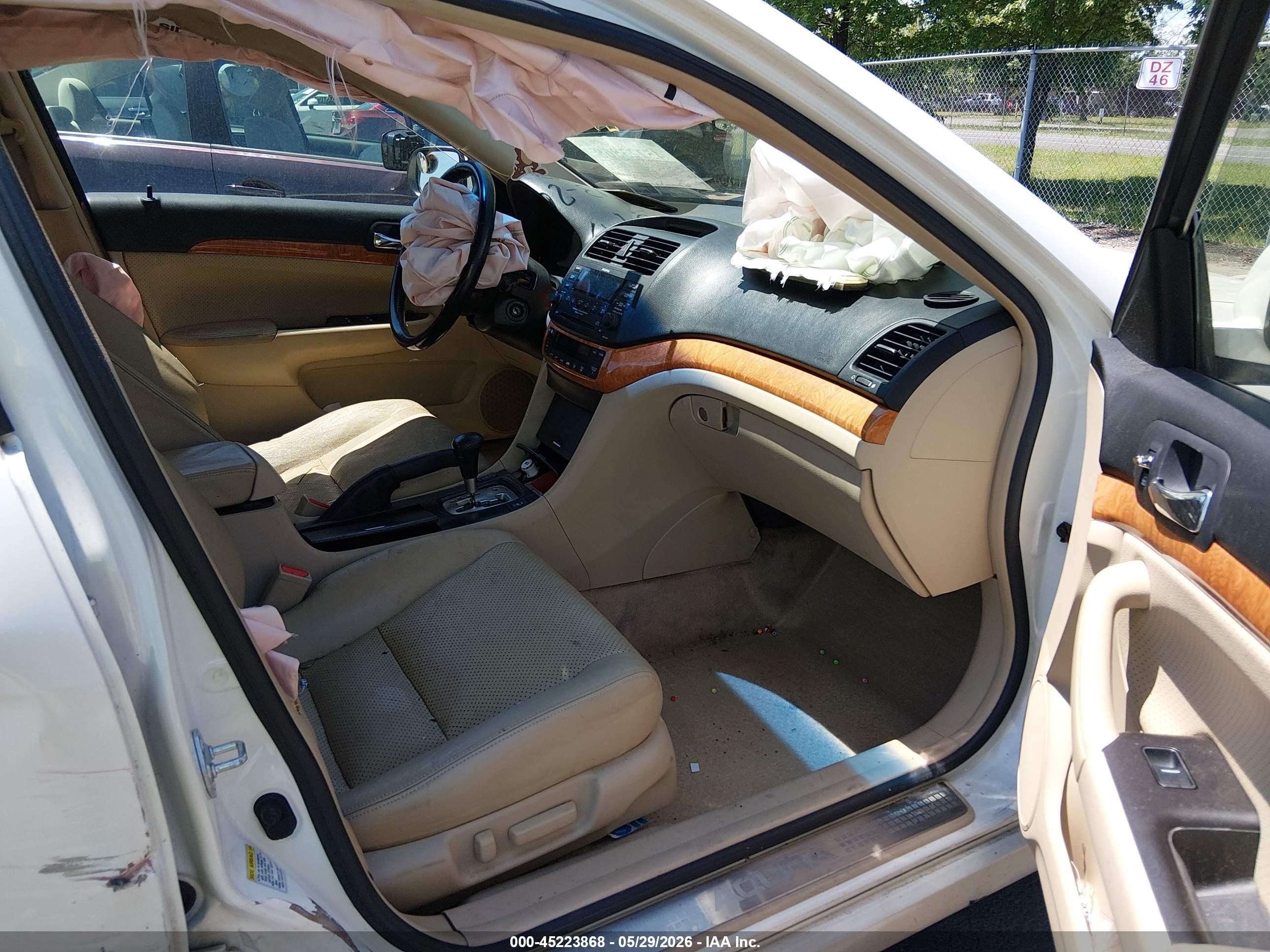 2005 Acura Tsx   White vin: JH4CL96885C027215
