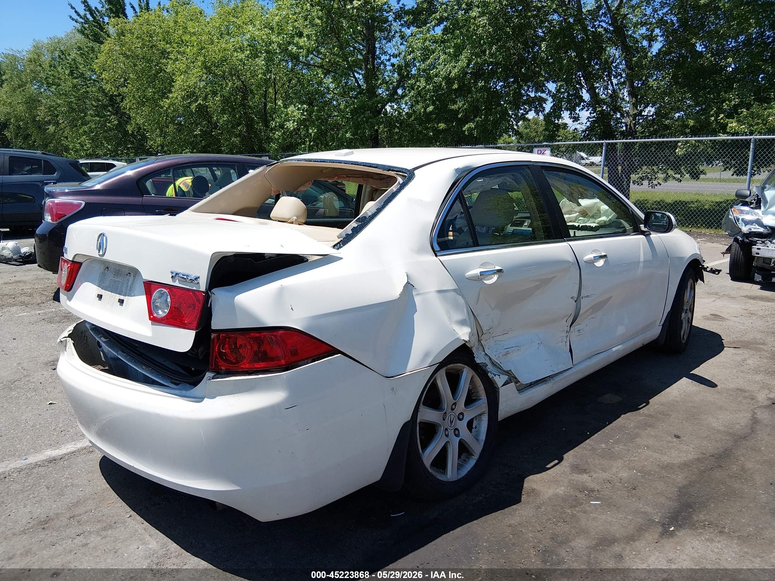 2005 Acura Tsx   White vin: JH4CL96885C027215