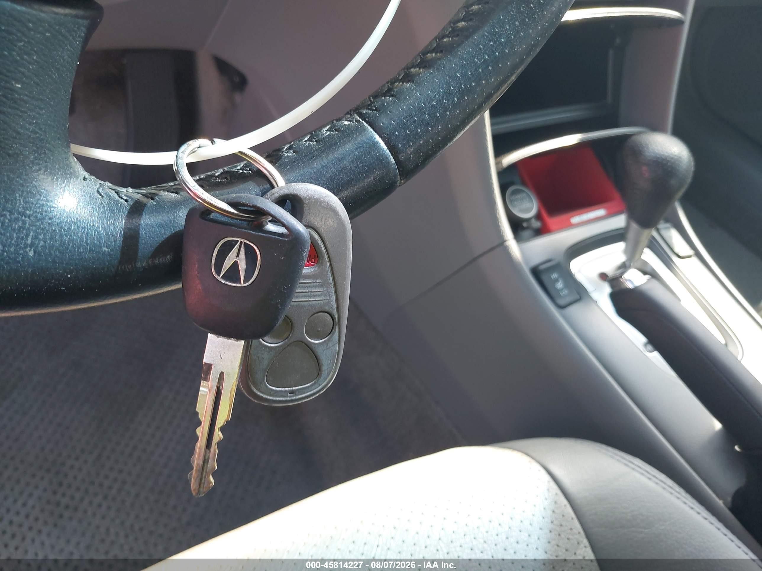 2008 Acura Tsx   Silver vin: JH4CL96888C016381