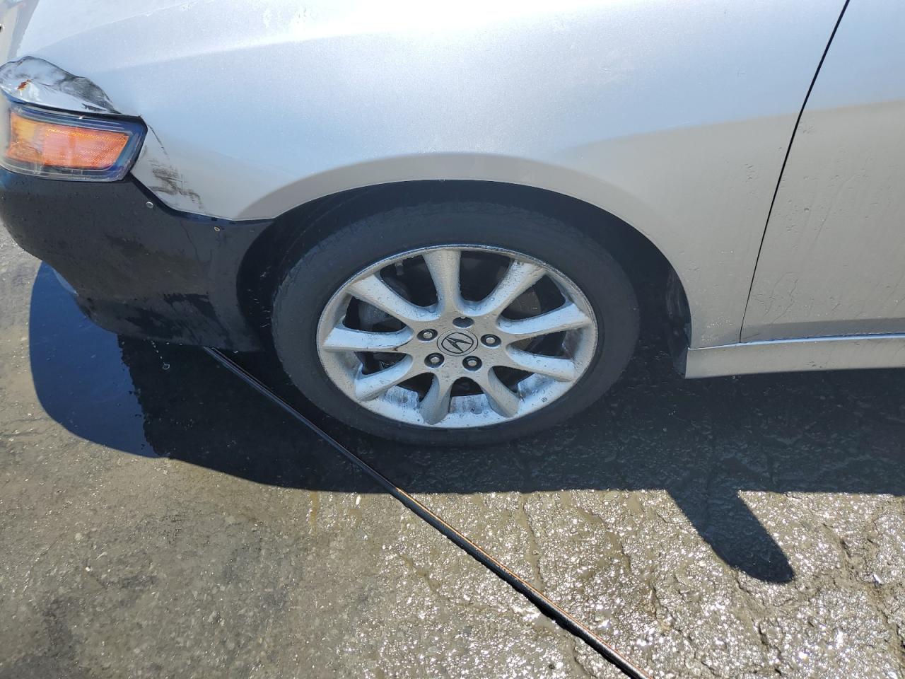 2006 Acura Tsx Silver vin: JH4CL96896C022011 Damage: Left Front Fender, Dent(S) W/ Paint Dmg, 5 To 6 Inches