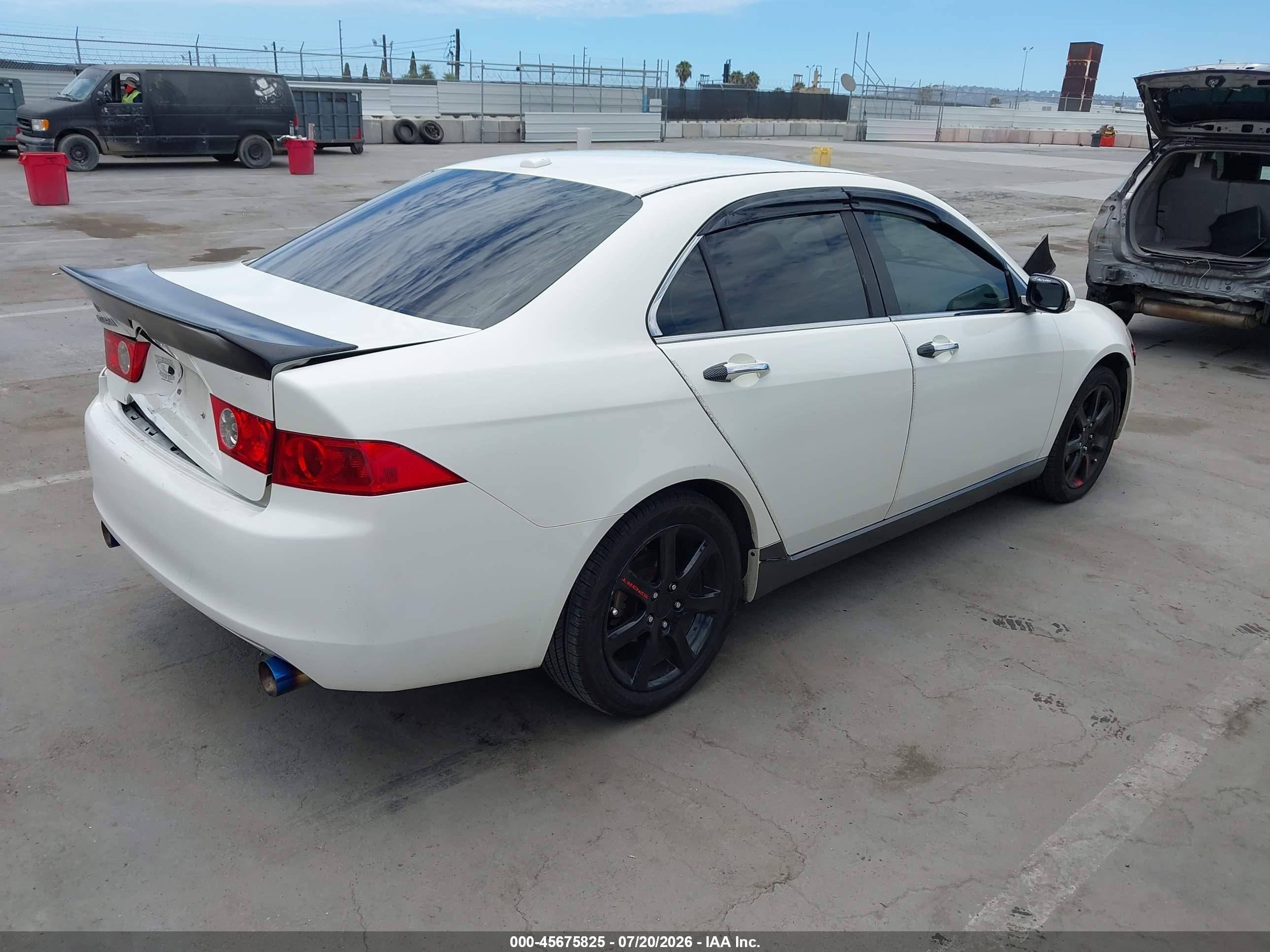 2005 Acura Tsx   White vin: JH4CL968X5C026504