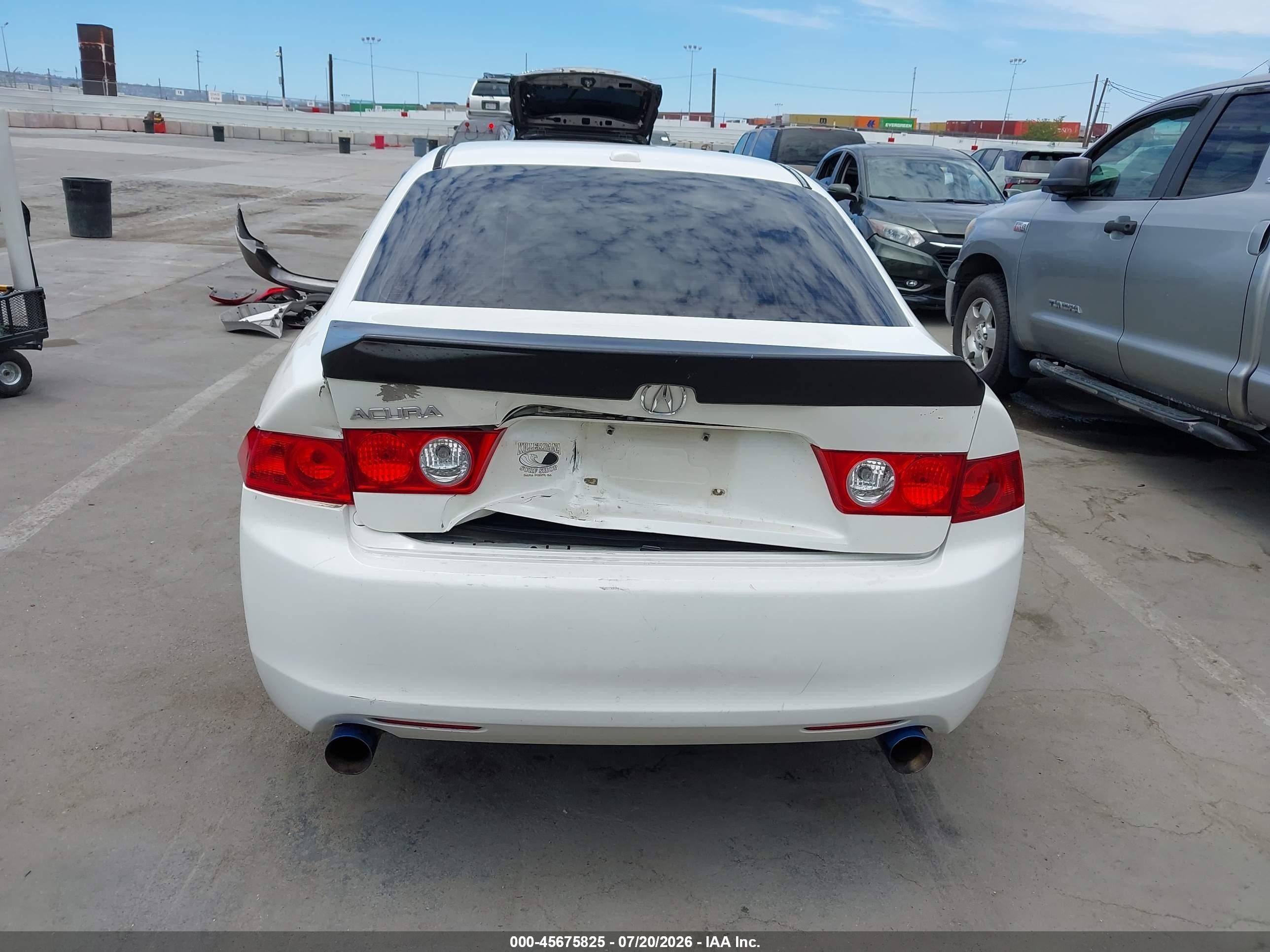 2005 Acura Tsx   White vin: JH4CL968X5C026504