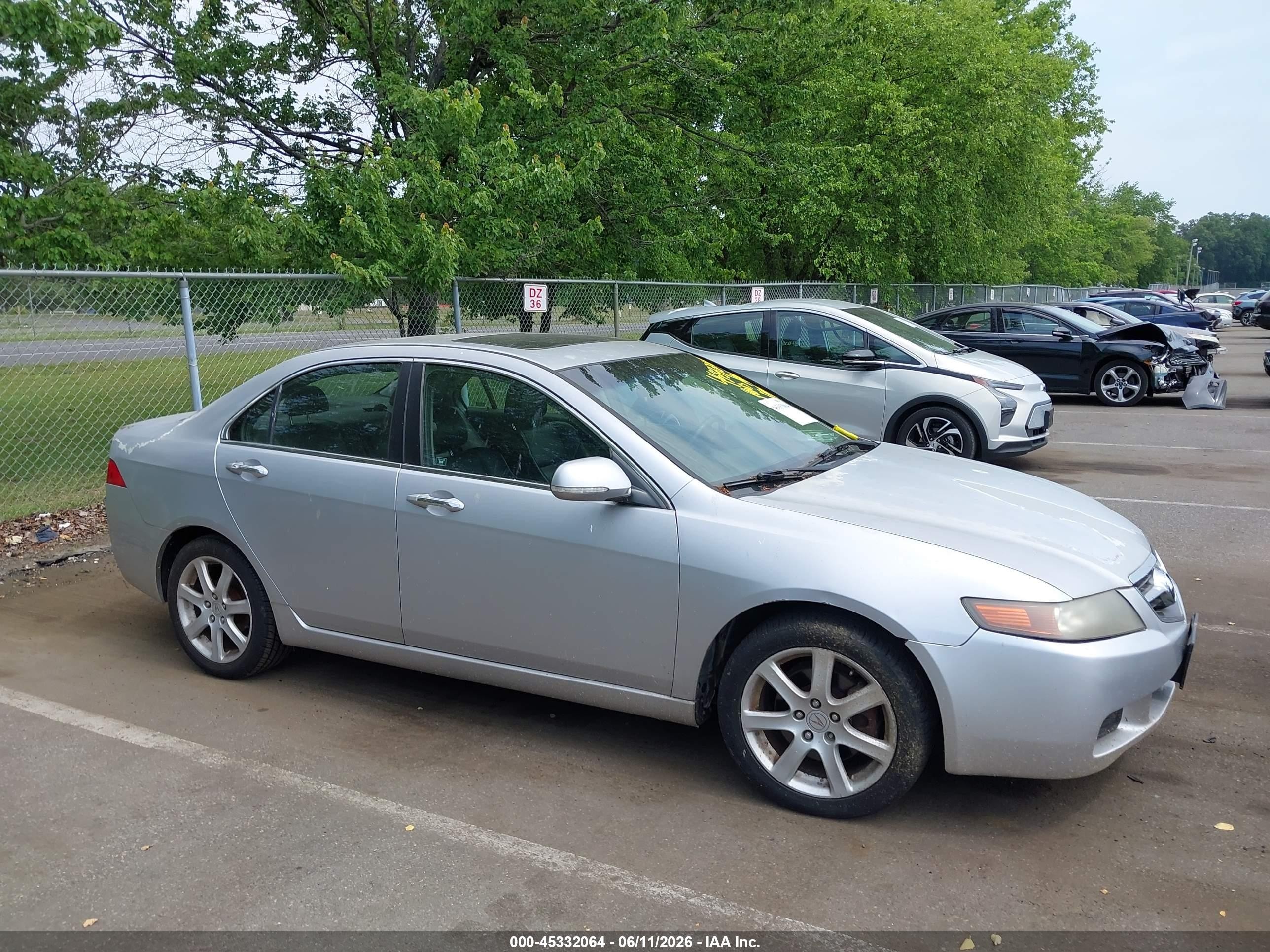 2004 Acura Tsx   Silver vin: JH4CL96904C001358