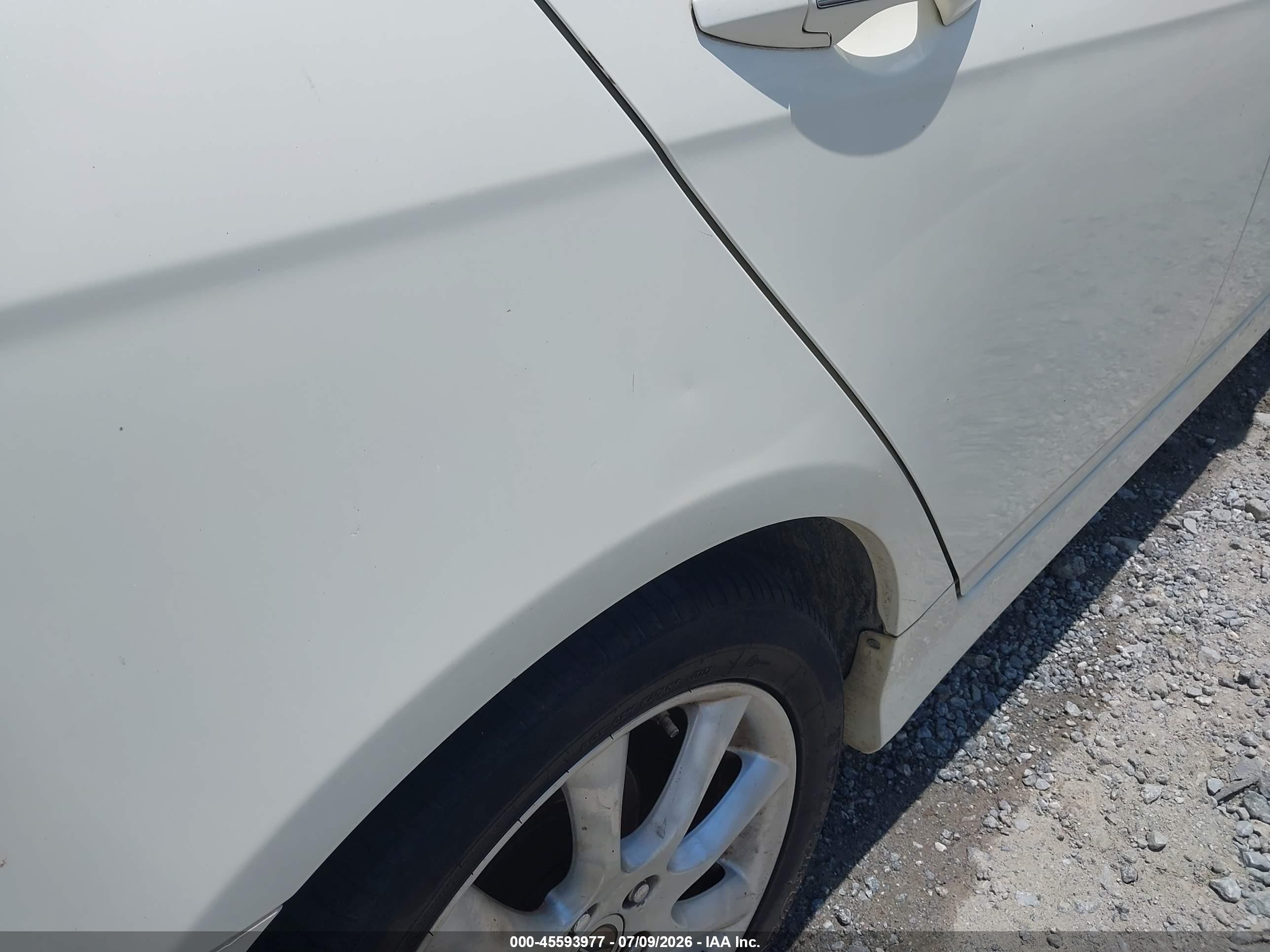 2007 Acura Tsx   White vin: JH4CL96927C019266