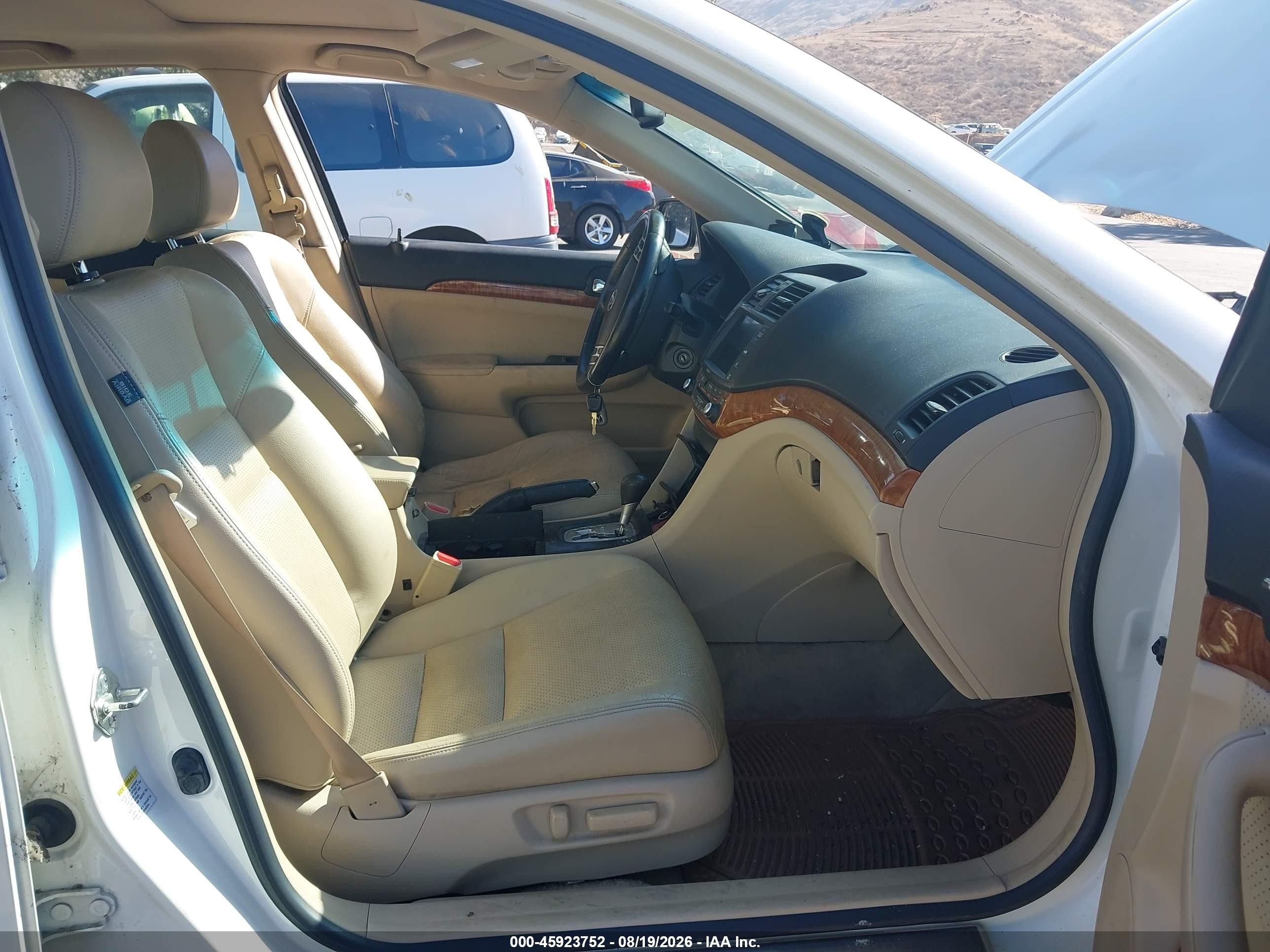 2008 Acura Tsx   Белый vin: JH4CL96948C005211