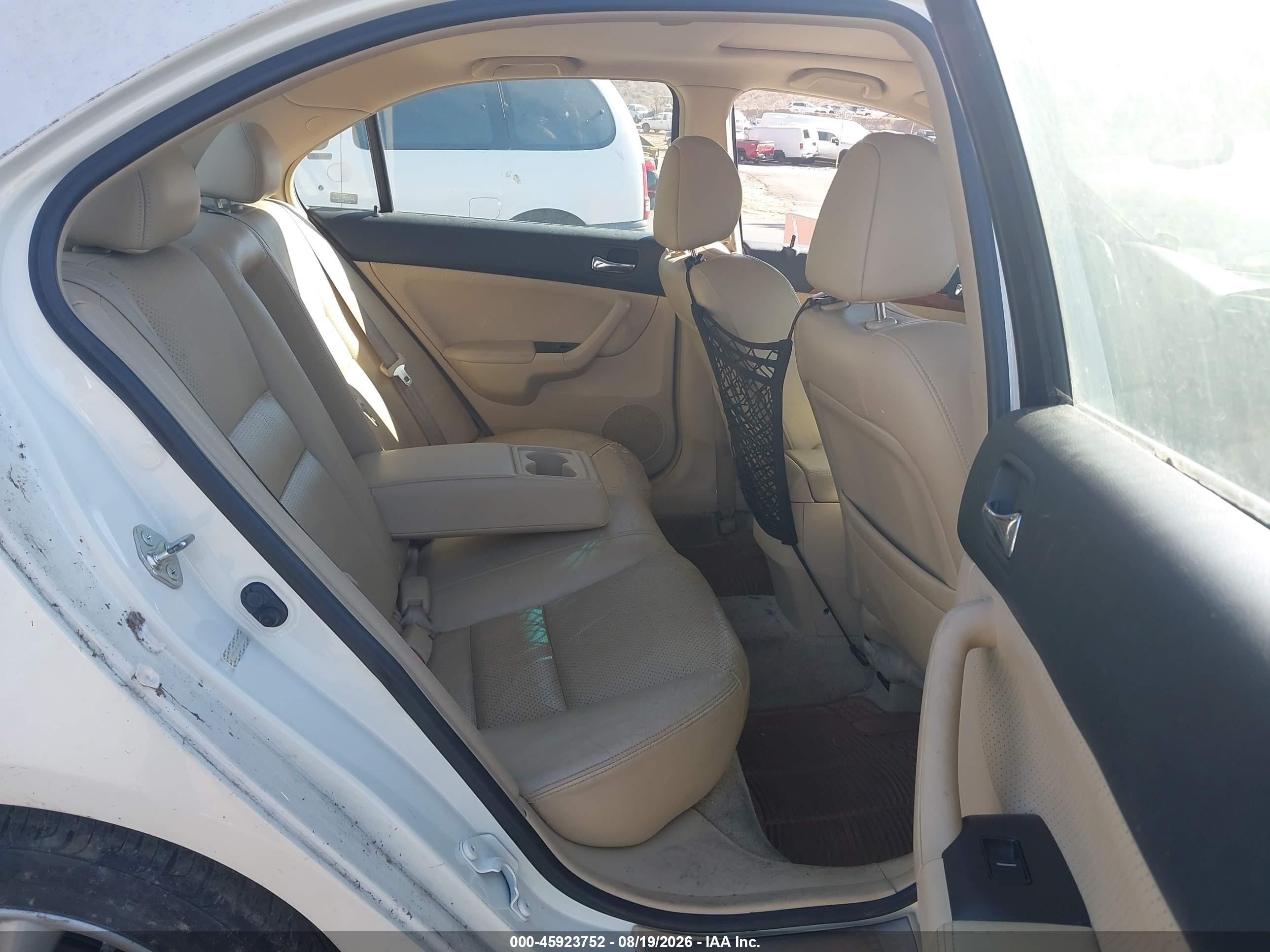 2008 Acura Tsx   Белый vin: JH4CL96948C005211