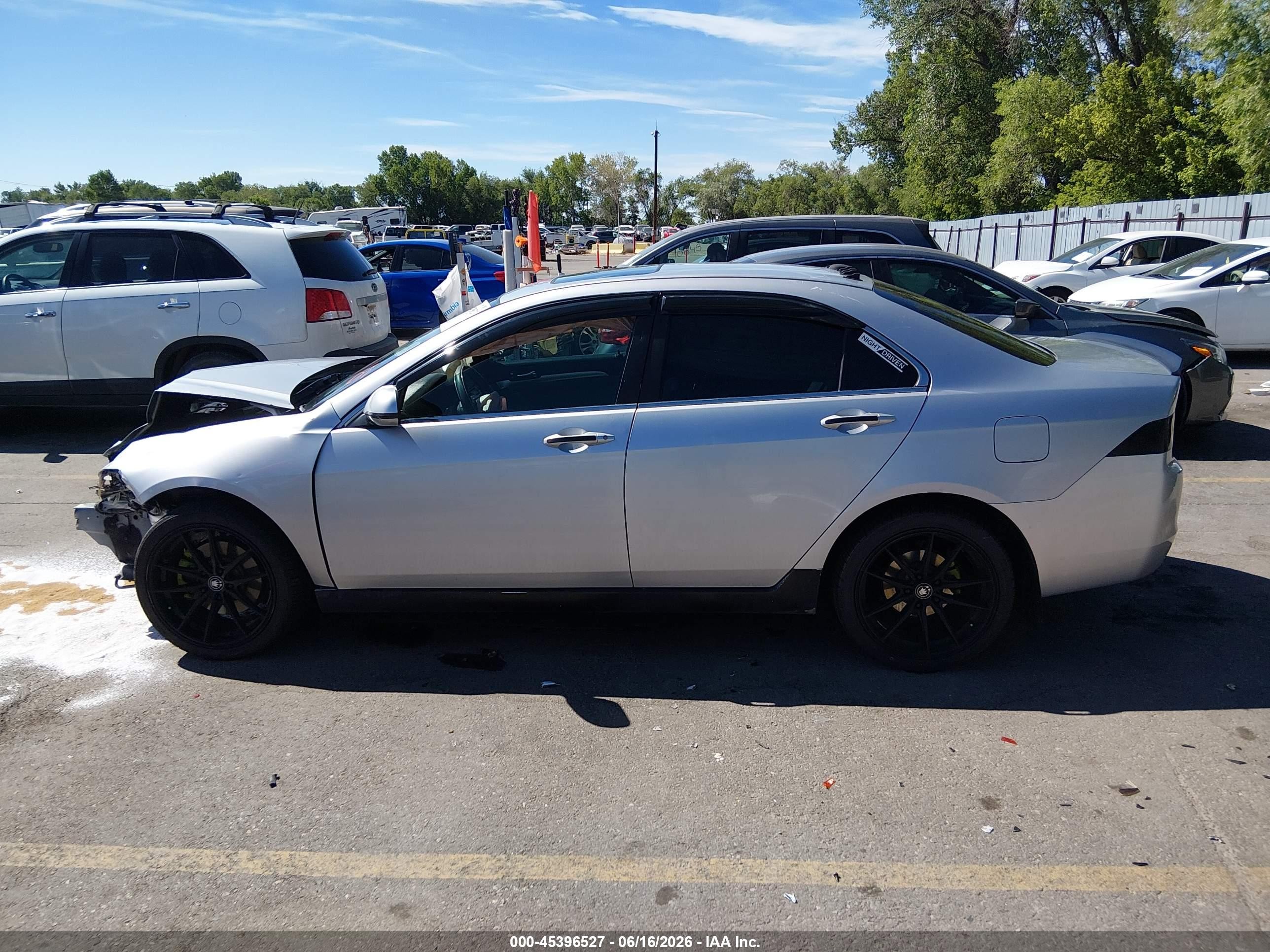 2005 Acura Tsx Base W/navigation (a5) Silver vin: JH4CL96955C018352