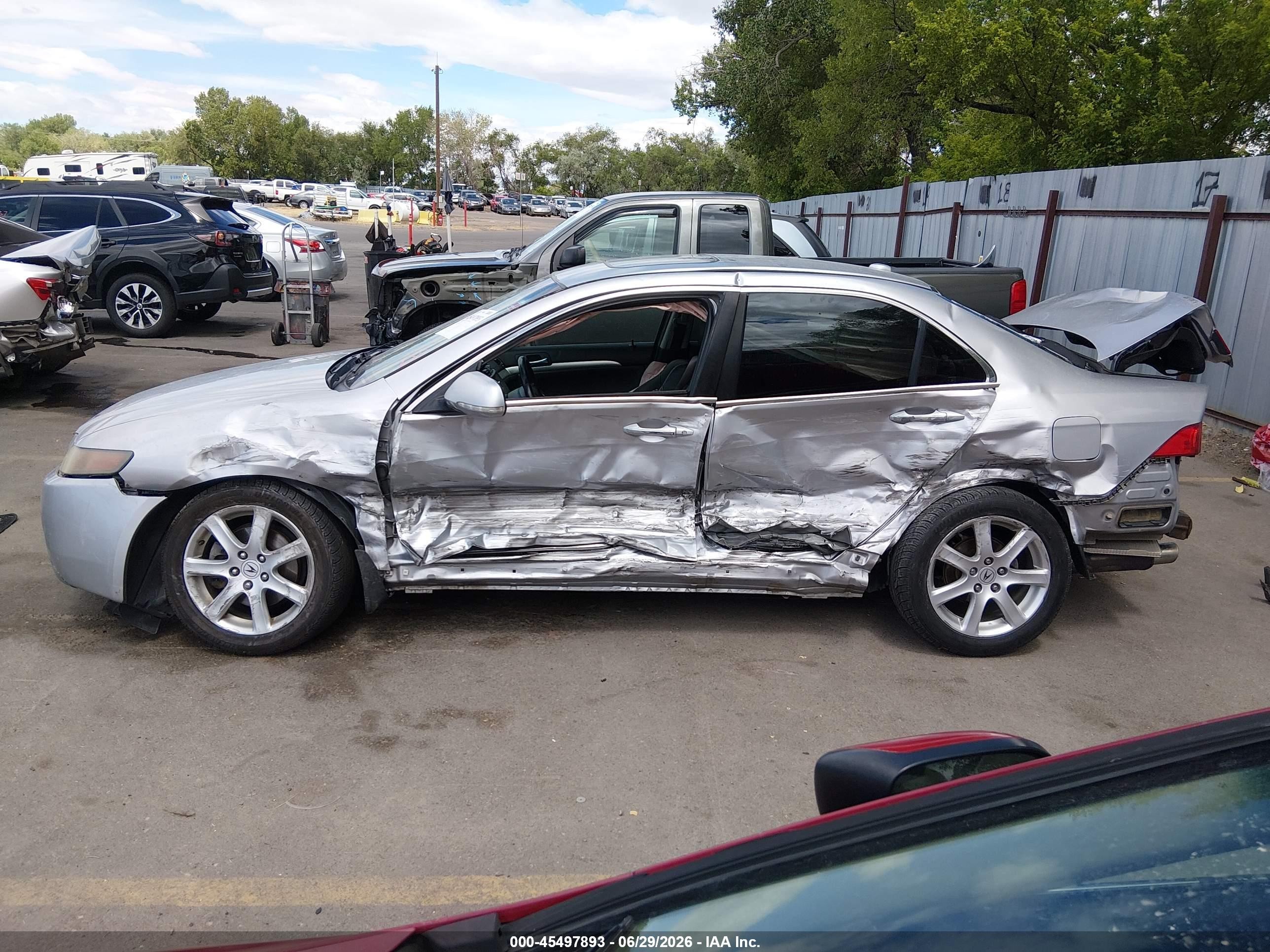 2005 Acura Tsx   Silver vin: JH4CL96985C024484
