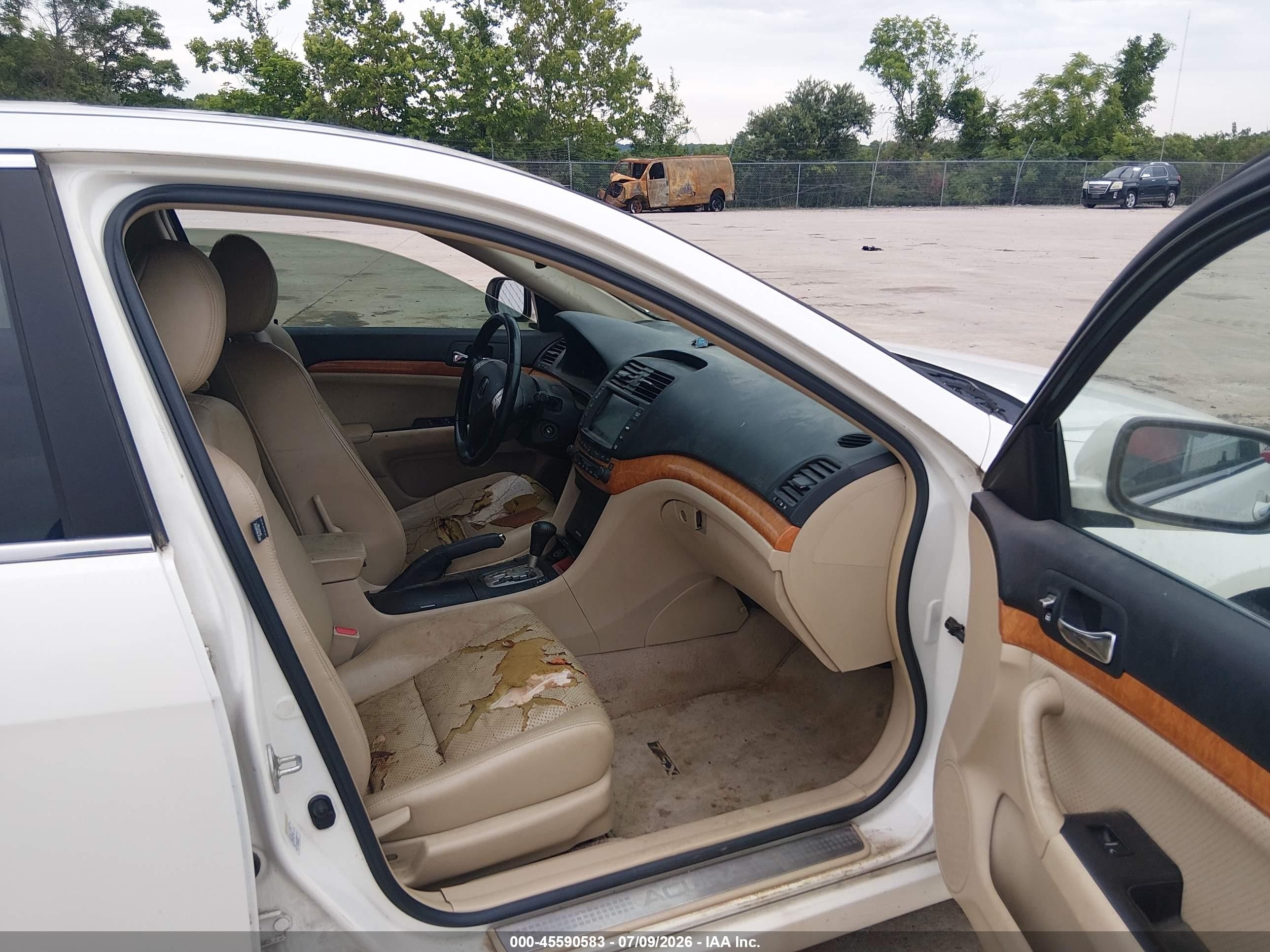 2004 Acura Tsx   White vin: JH4CL96994C008020