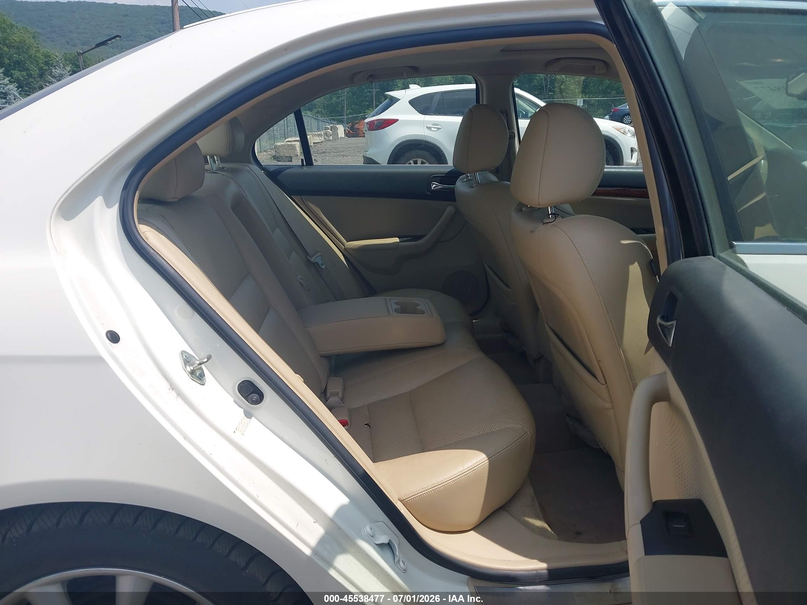 2008 Acura Tsx   White vin: JH4CL96998C009125
