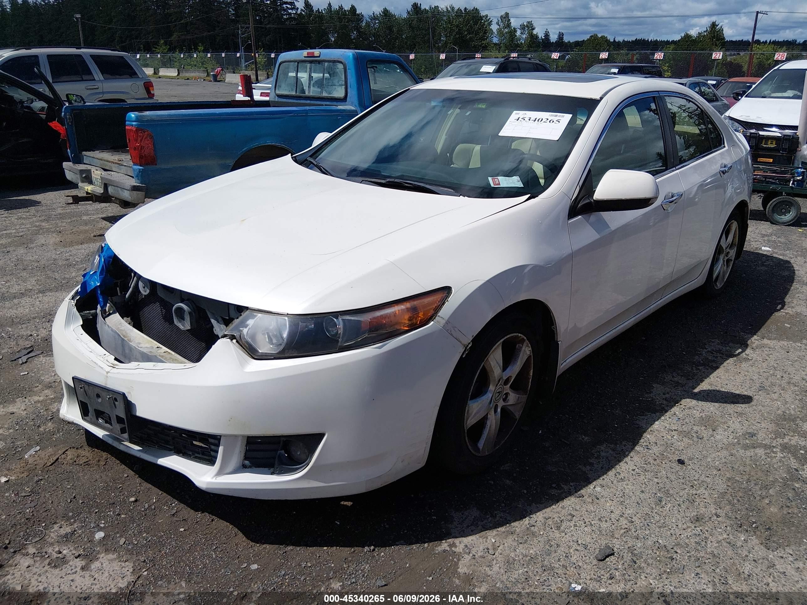 2009 Acura Tsx   White vin: JH4CU26609C008134
