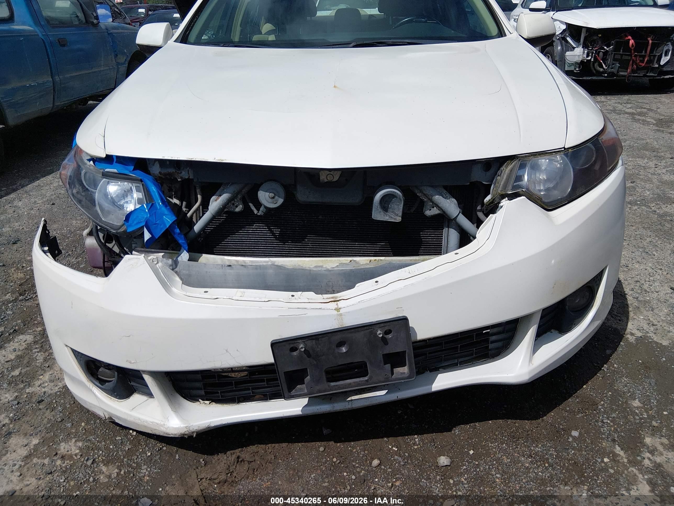 2009 Acura Tsx   White vin: JH4CU26609C008134