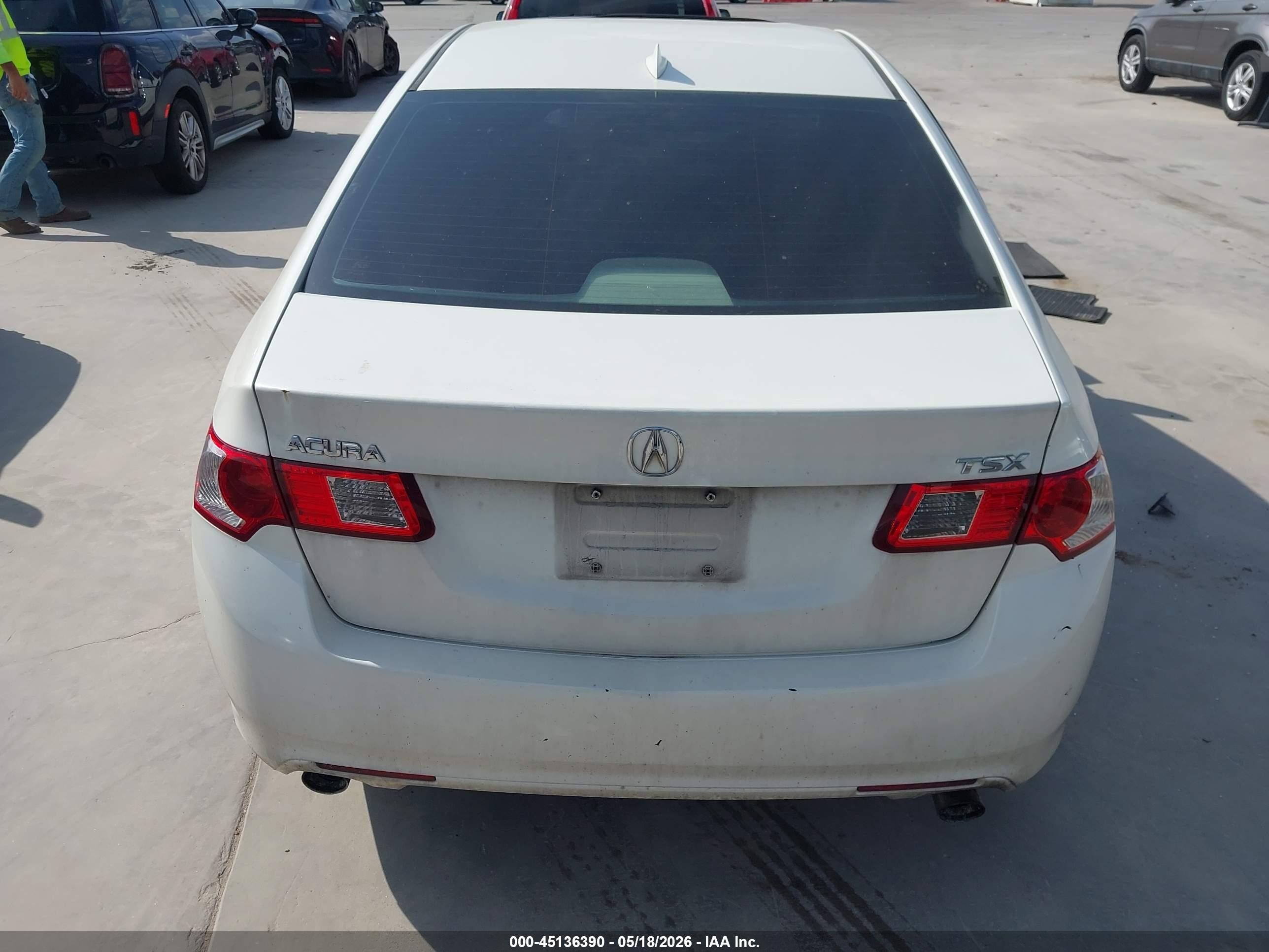 2009 Acura Tsx   White vin: JH4CU26609C015178